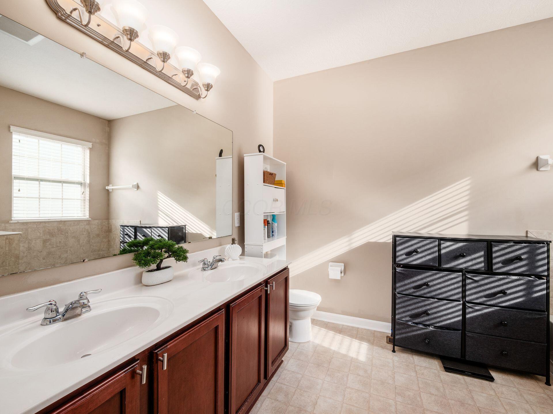 5608 Maple Dell Court Property Photo 31