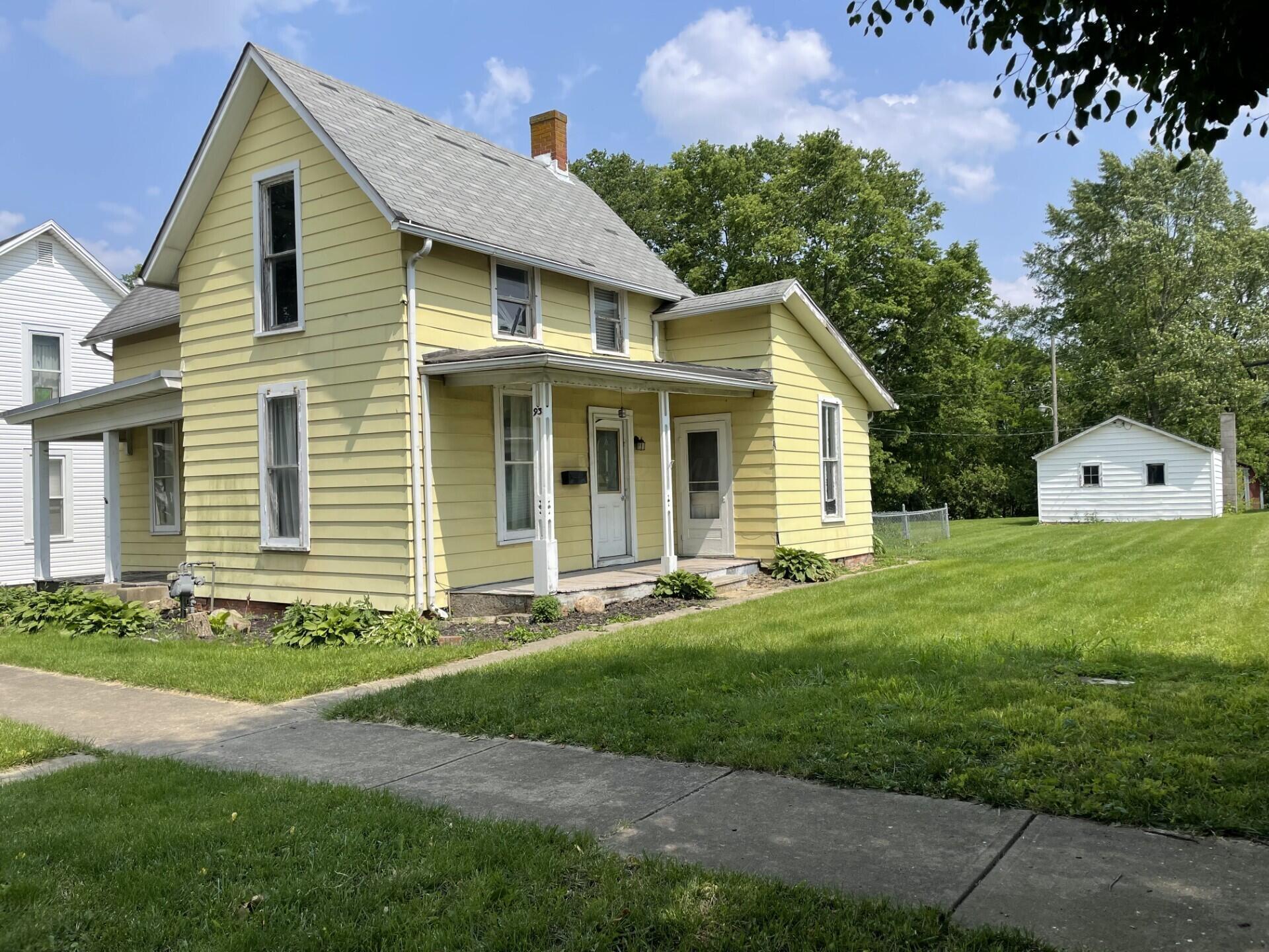 93 E Columbus Street Property Photo 1