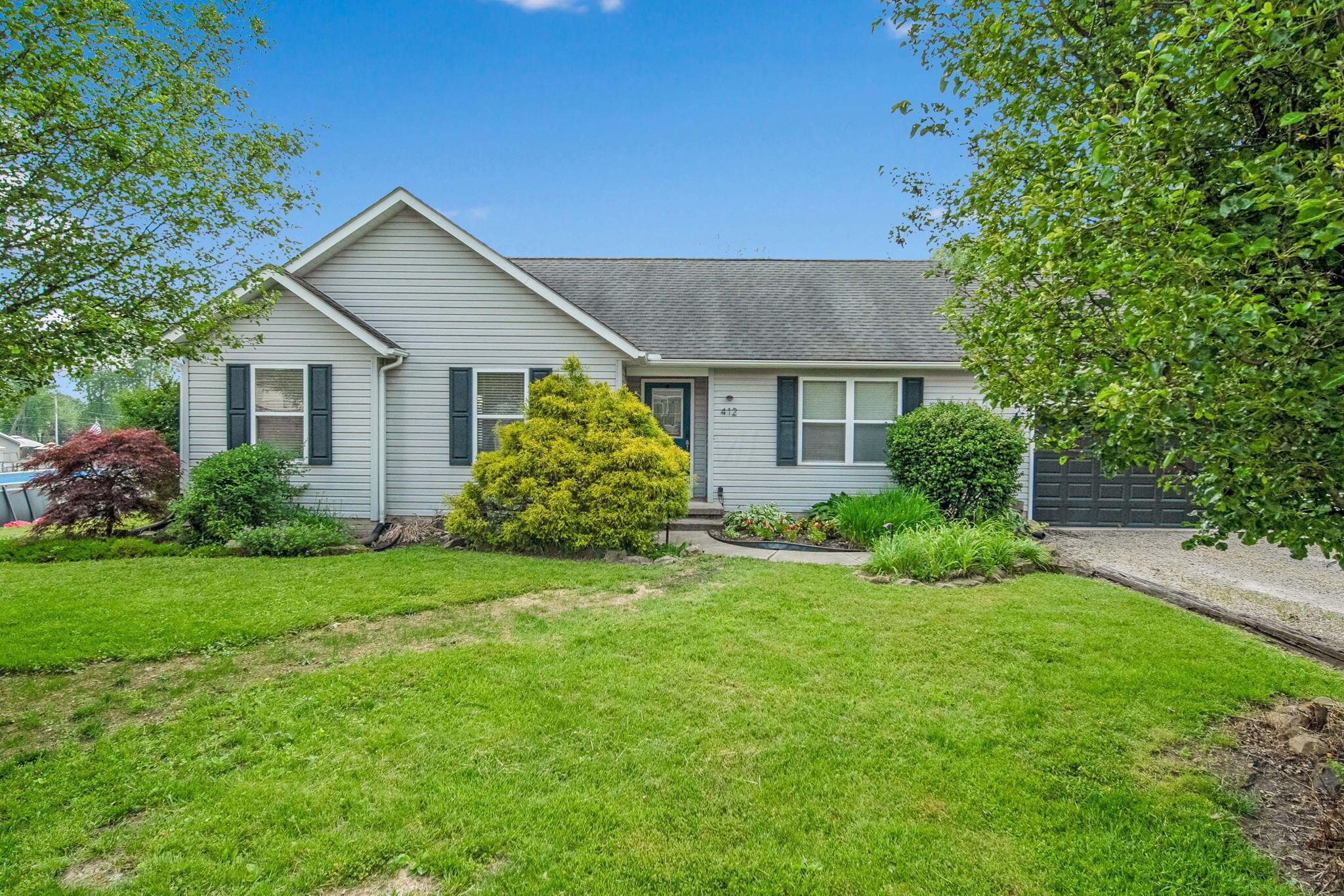 412 Zanesville Avenue Property Photo 1