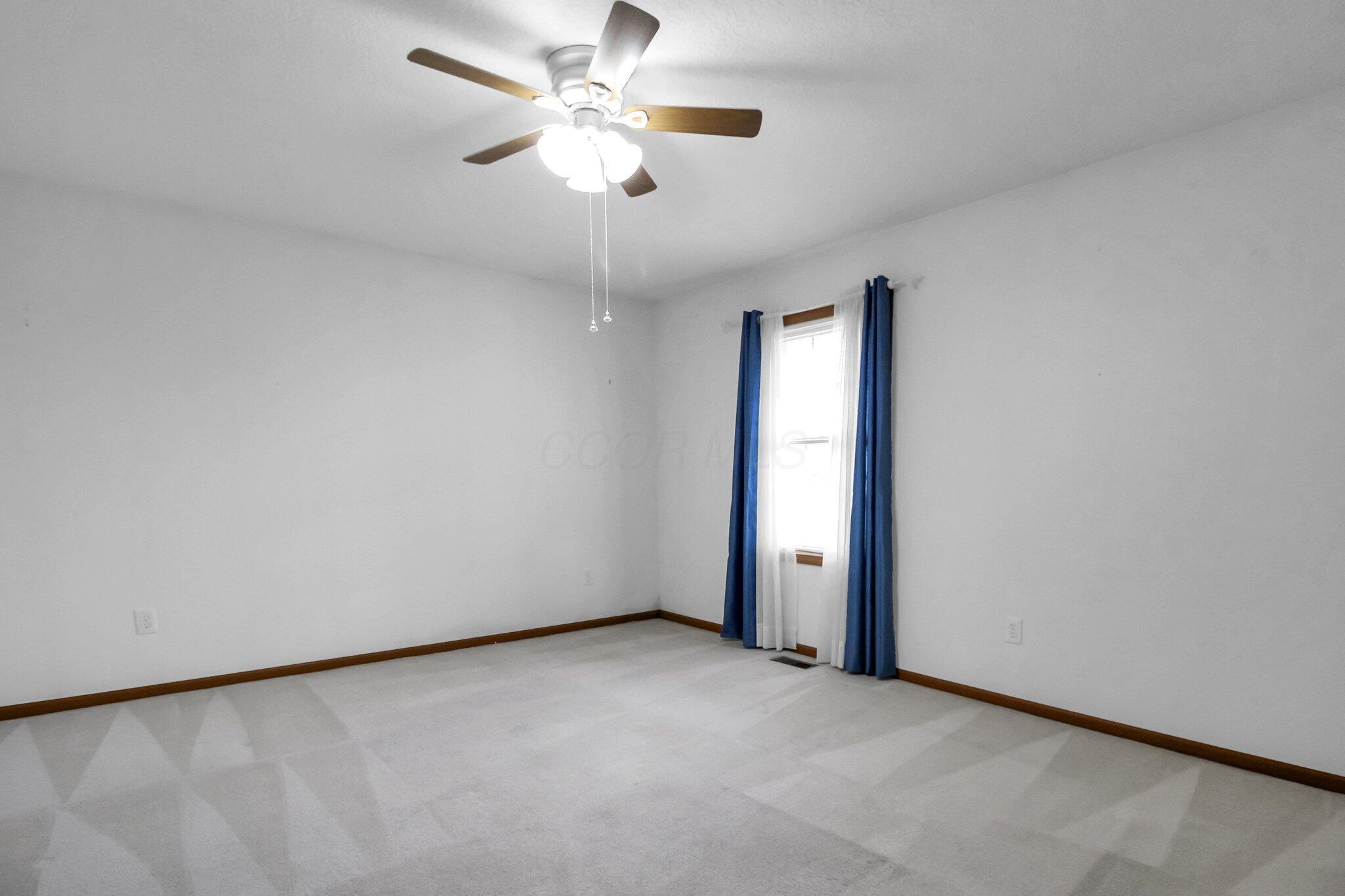 106 Kings Way Property Photo 17