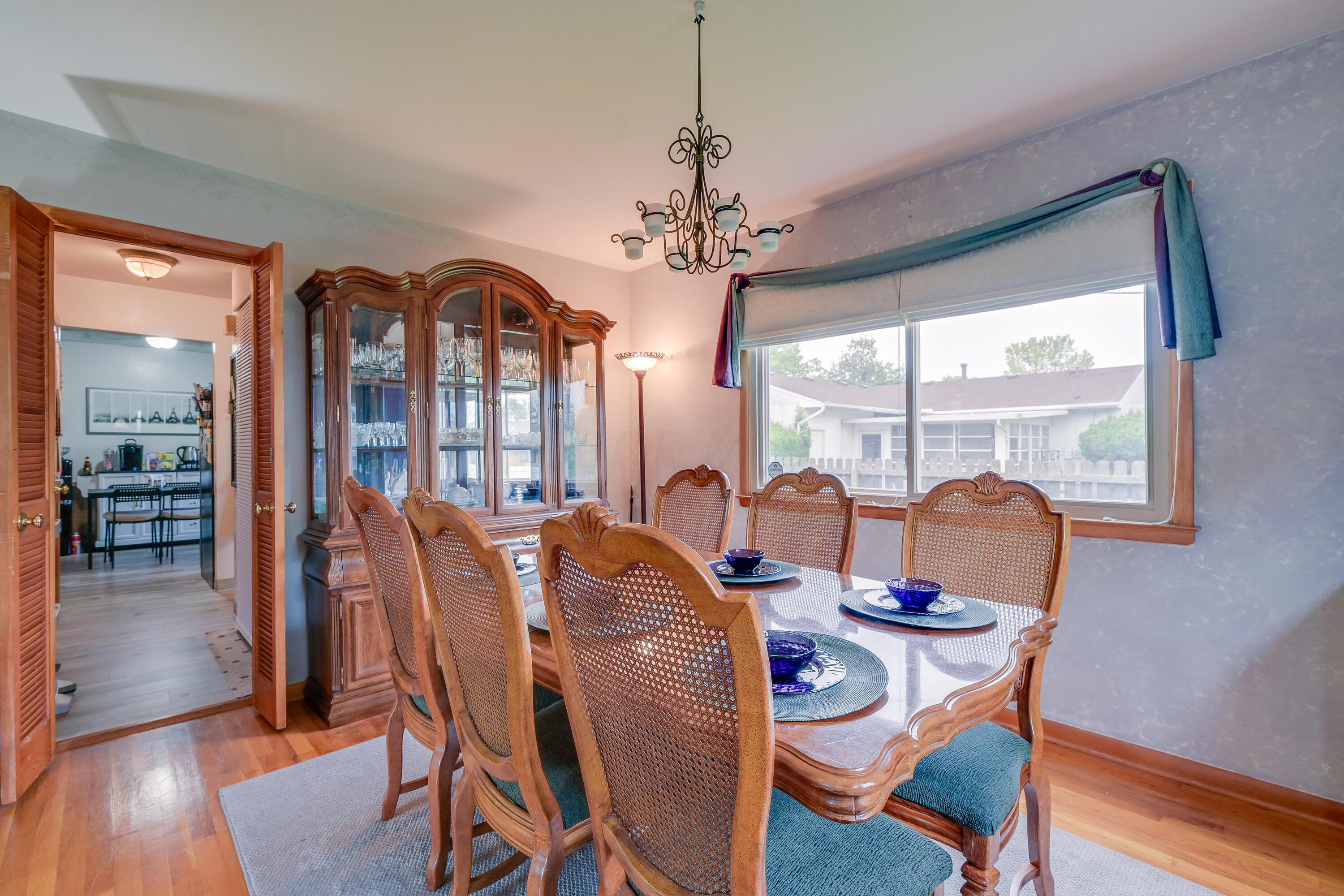 4909 Vanlear Road Property Photo 10