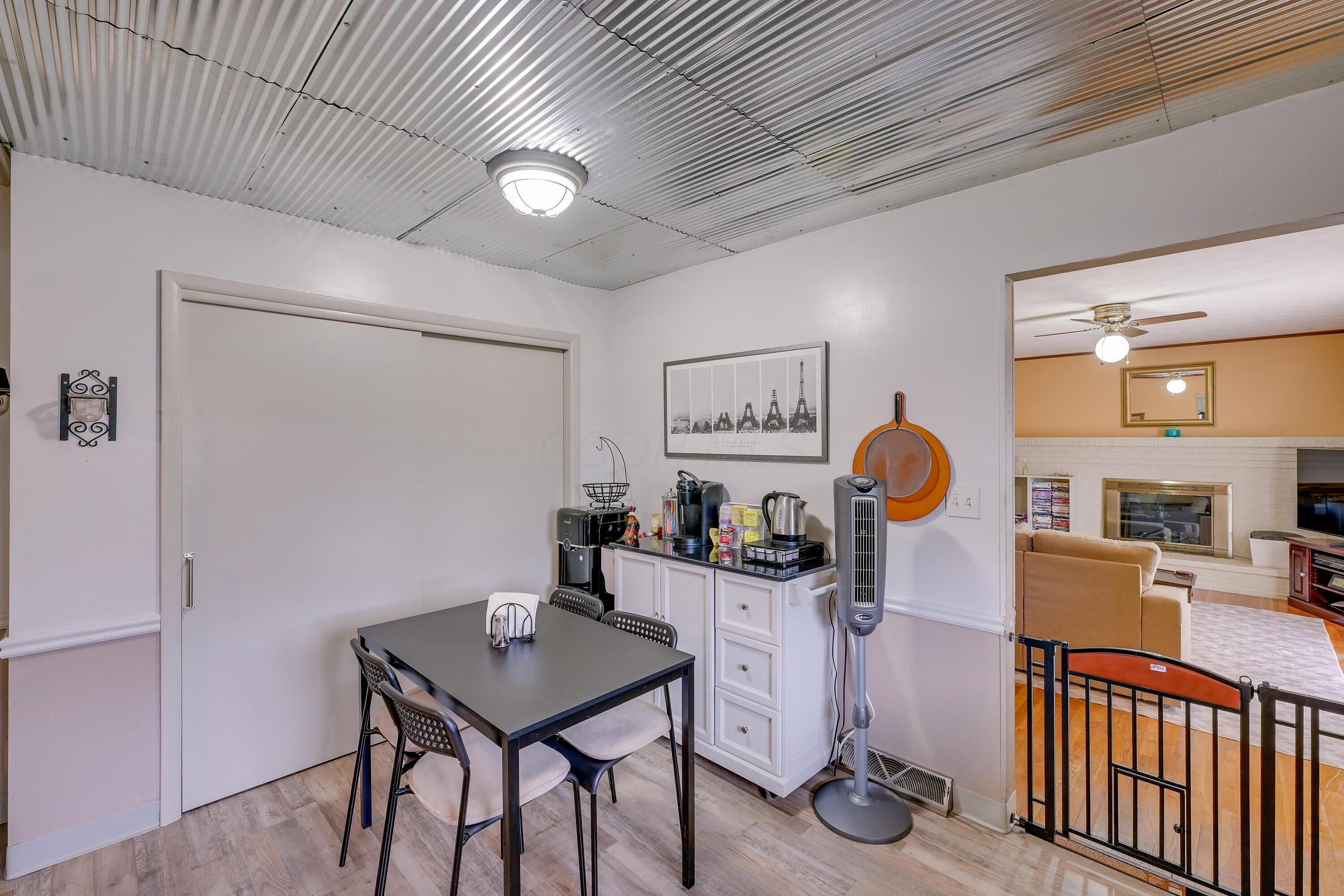 4909 Vanlear Road Property Photo 12