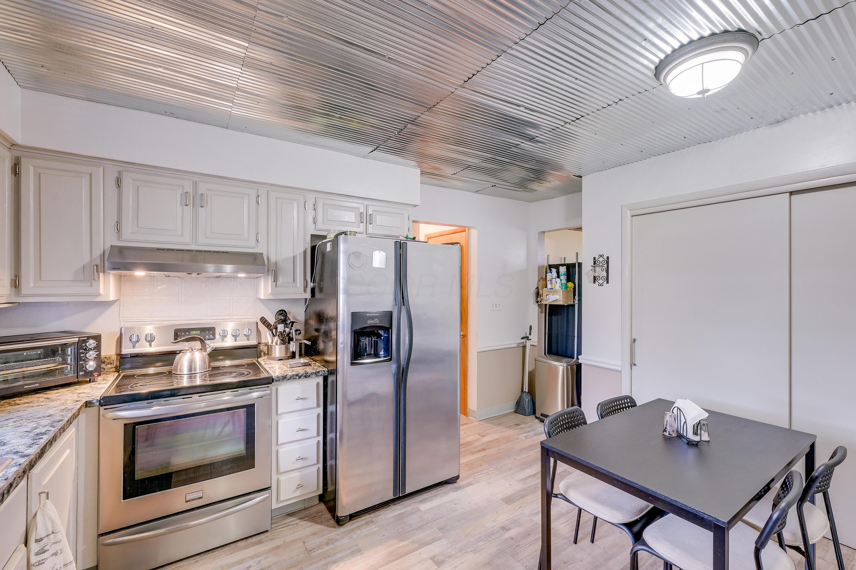 4909 Vanlear Road Property Photo 14