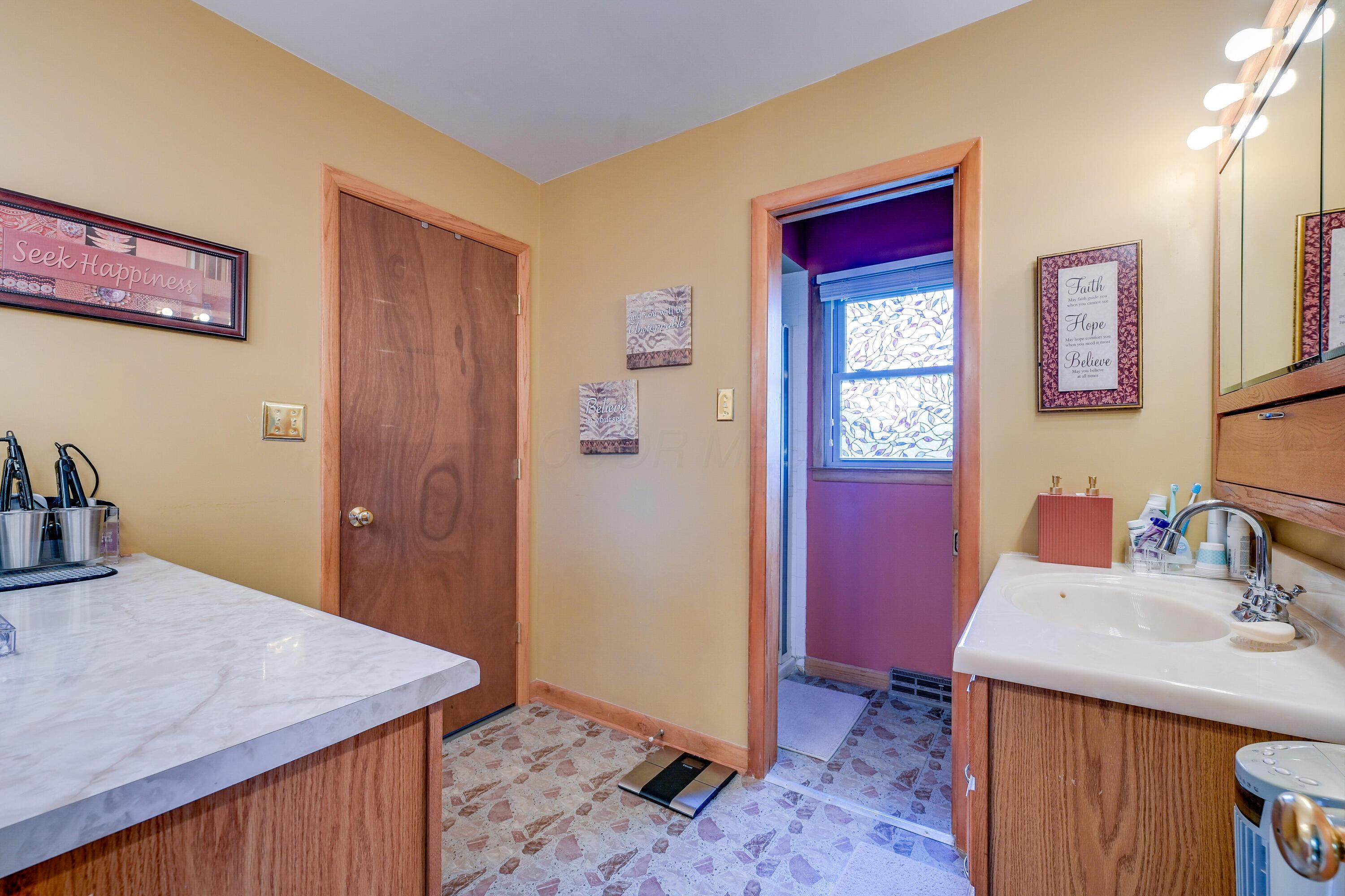 4909 Vanlear Road Property Photo 23