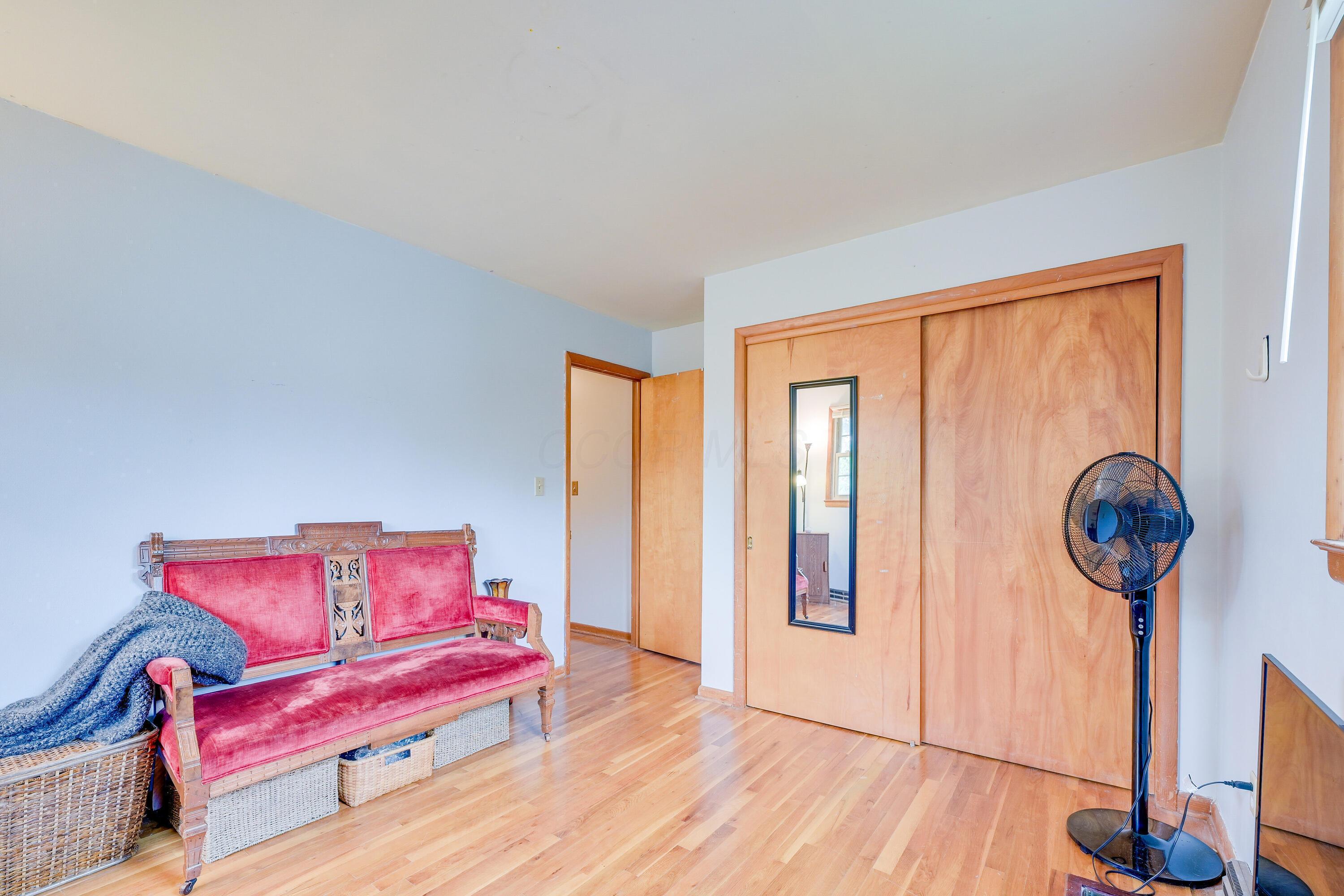 4909 Vanlear Road Property Photo 25