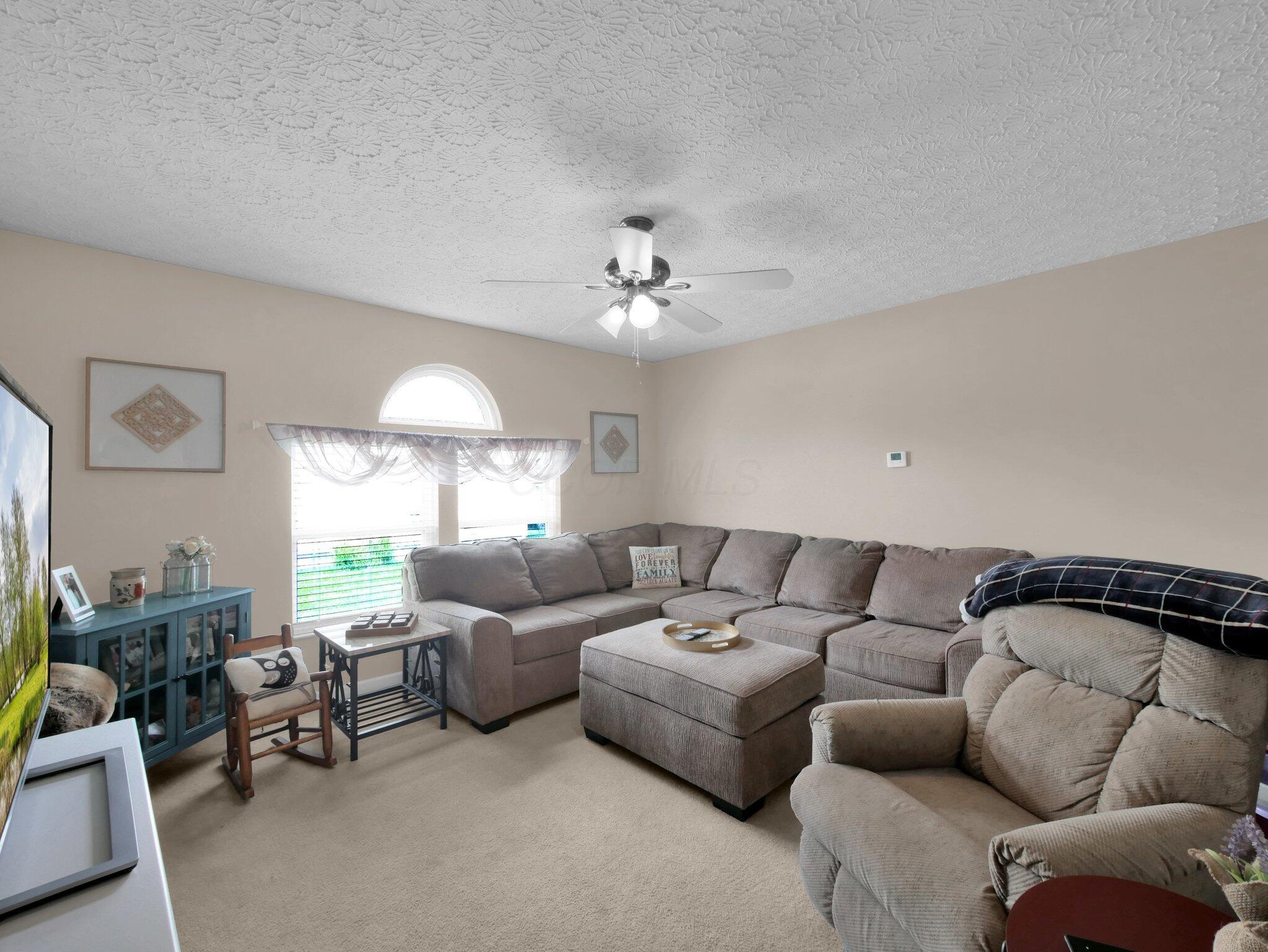 229 Victorian Drive Property Photo 5