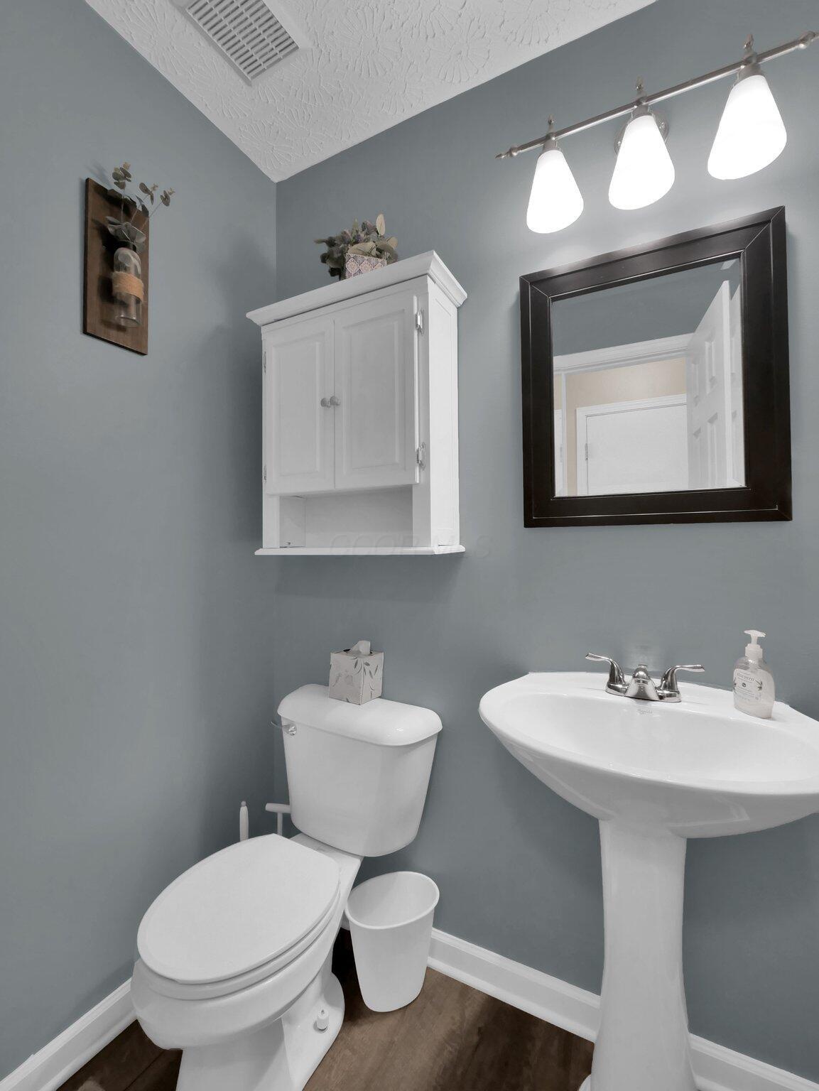 229 Victorian Drive Property Photo 8