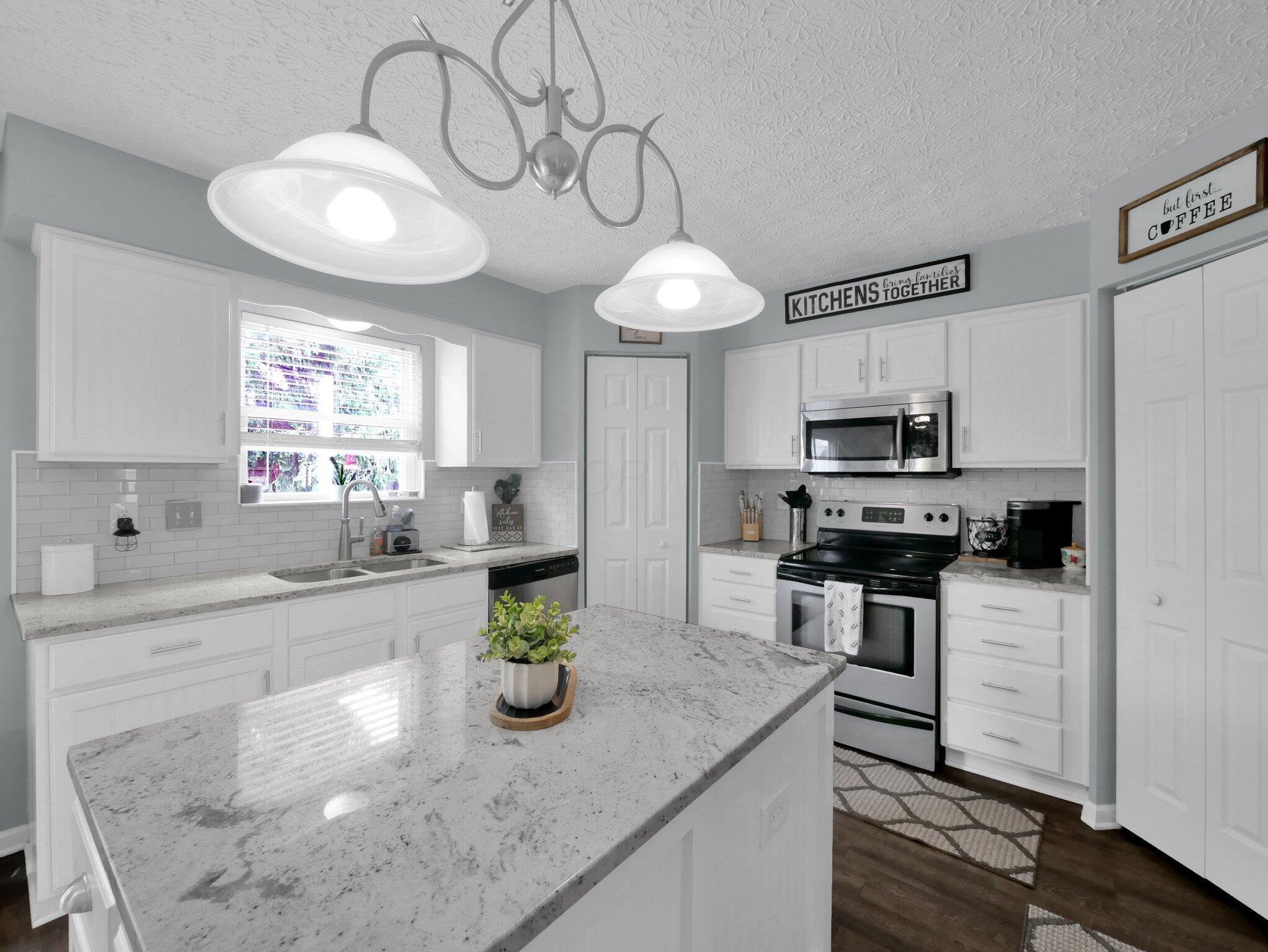 229 Victorian Drive Property Photo 13