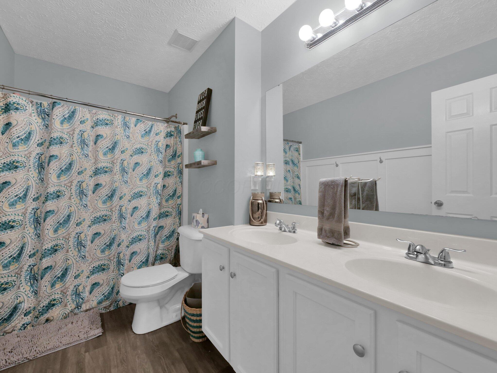 229 Victorian Drive Property Photo 25