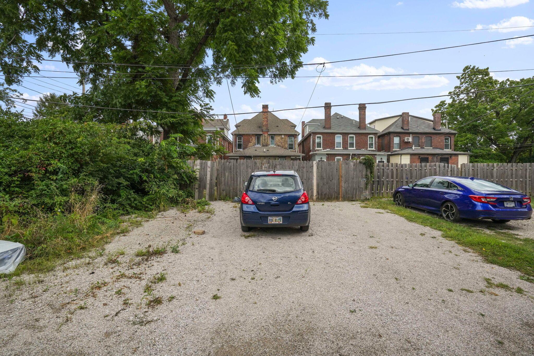 285 S Champion Avenue Property Photo 17