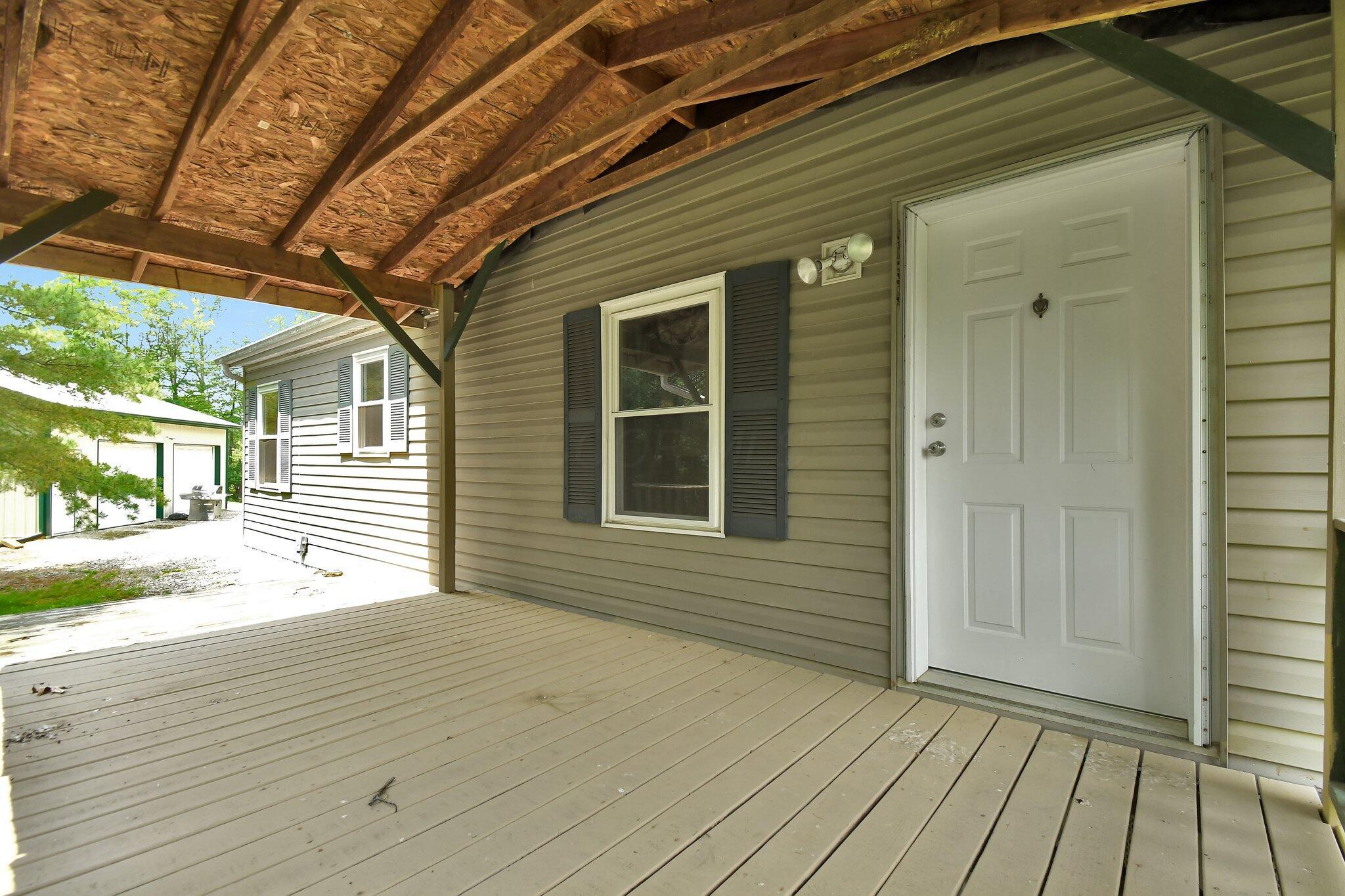 4550 Township Road 308 Se Property Photo 4