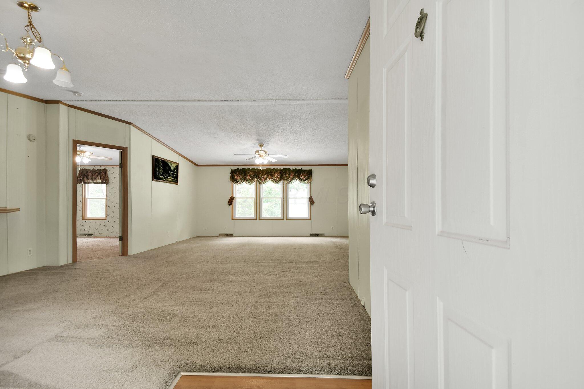 4550 Township Road 308 Se Property Photo 5
