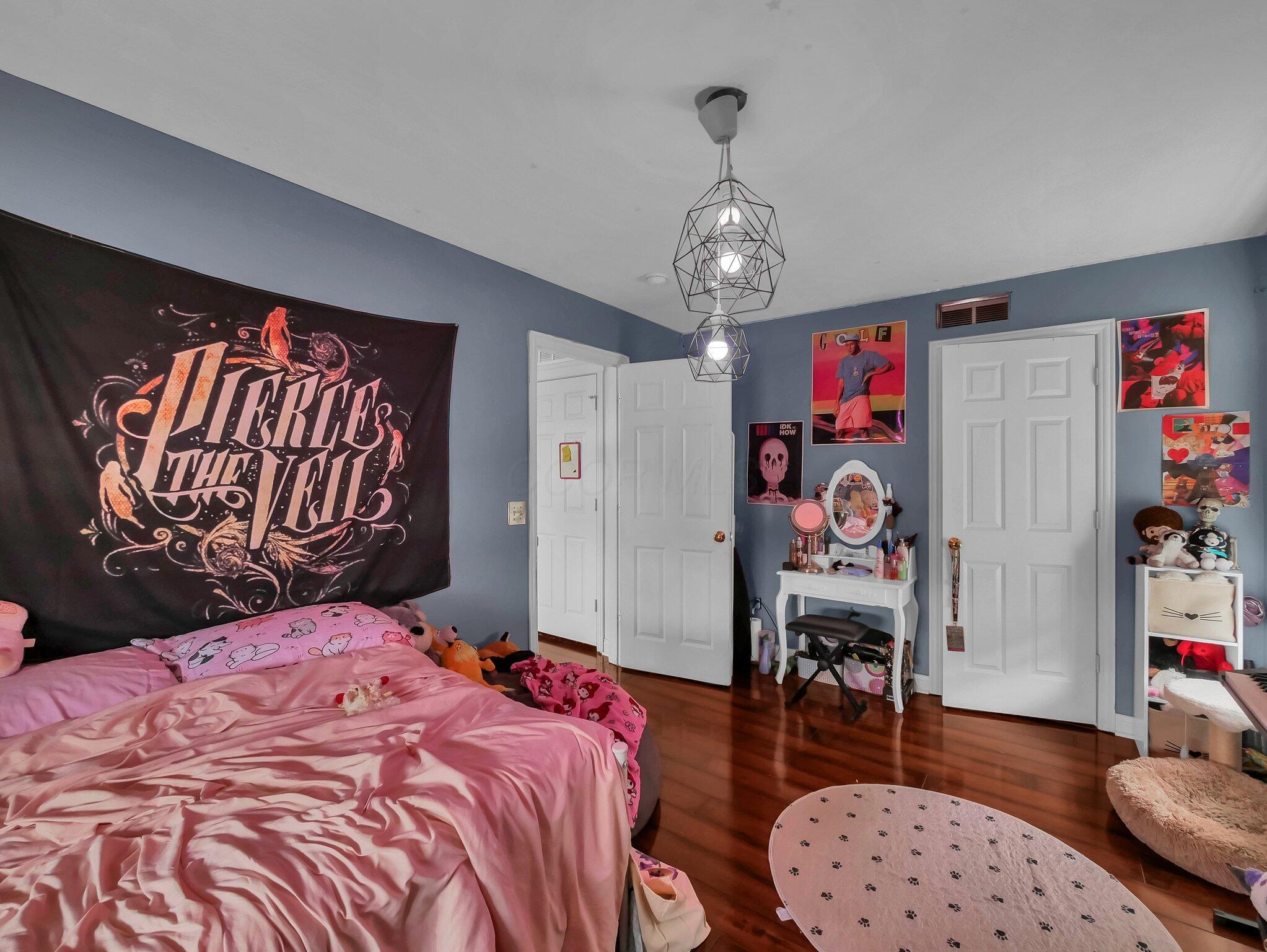 8547 Haleigh Woods Drive Property Photo 17