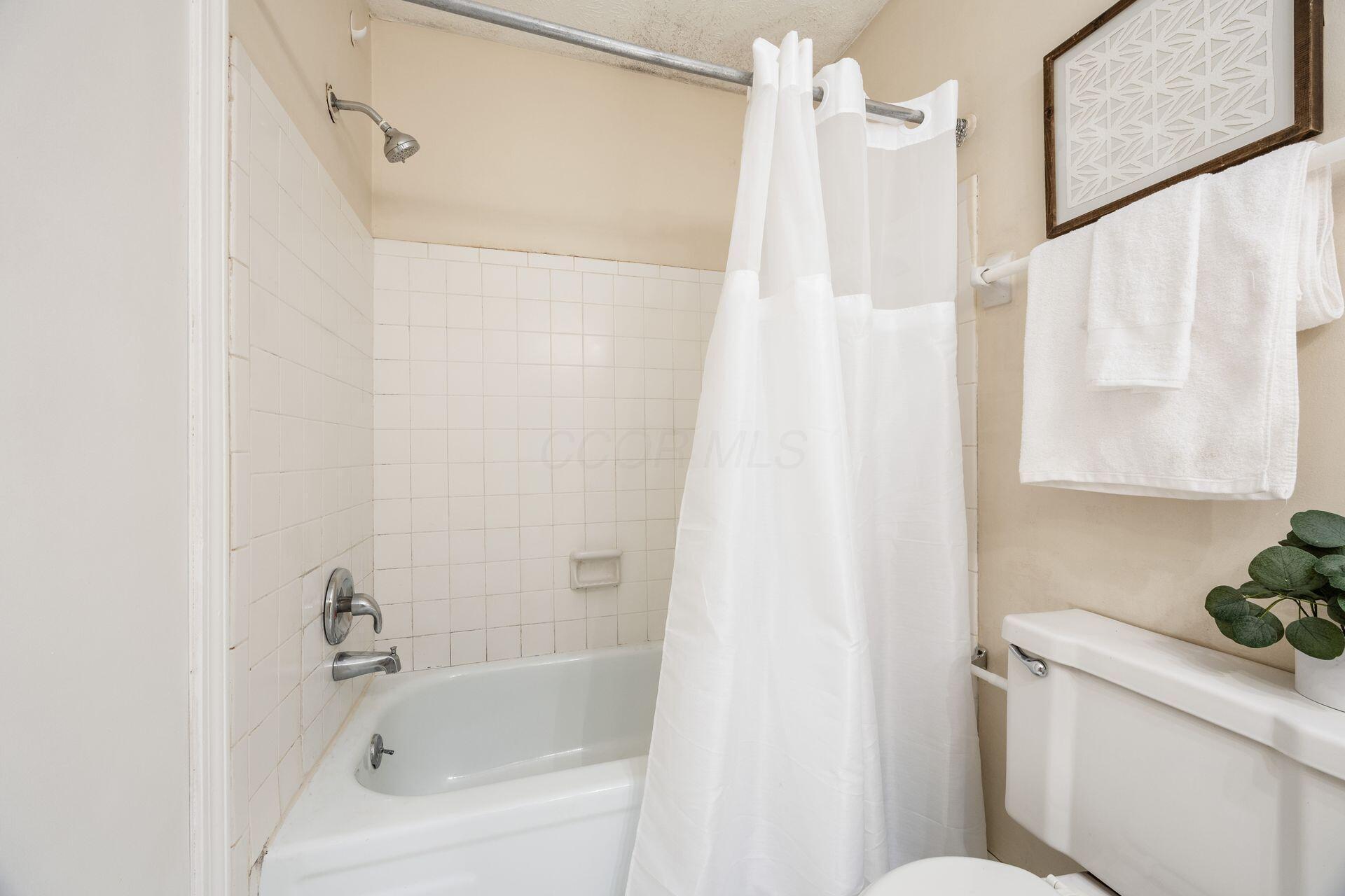 1530 Slade Avenue, 101 Property Photo 17