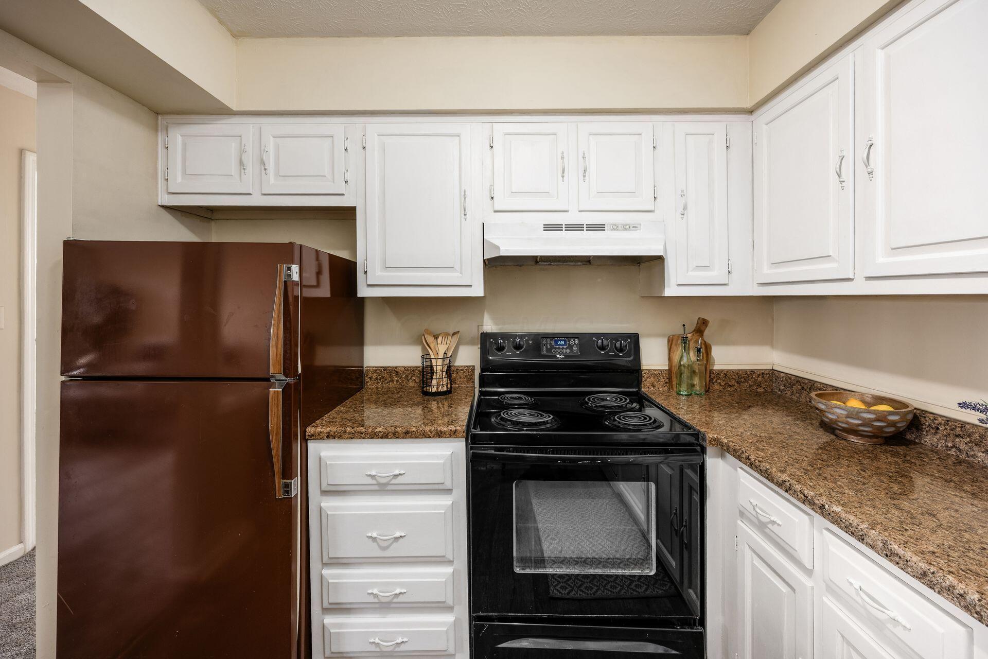 1530 Slade Avenue, 101 Property Photo 21