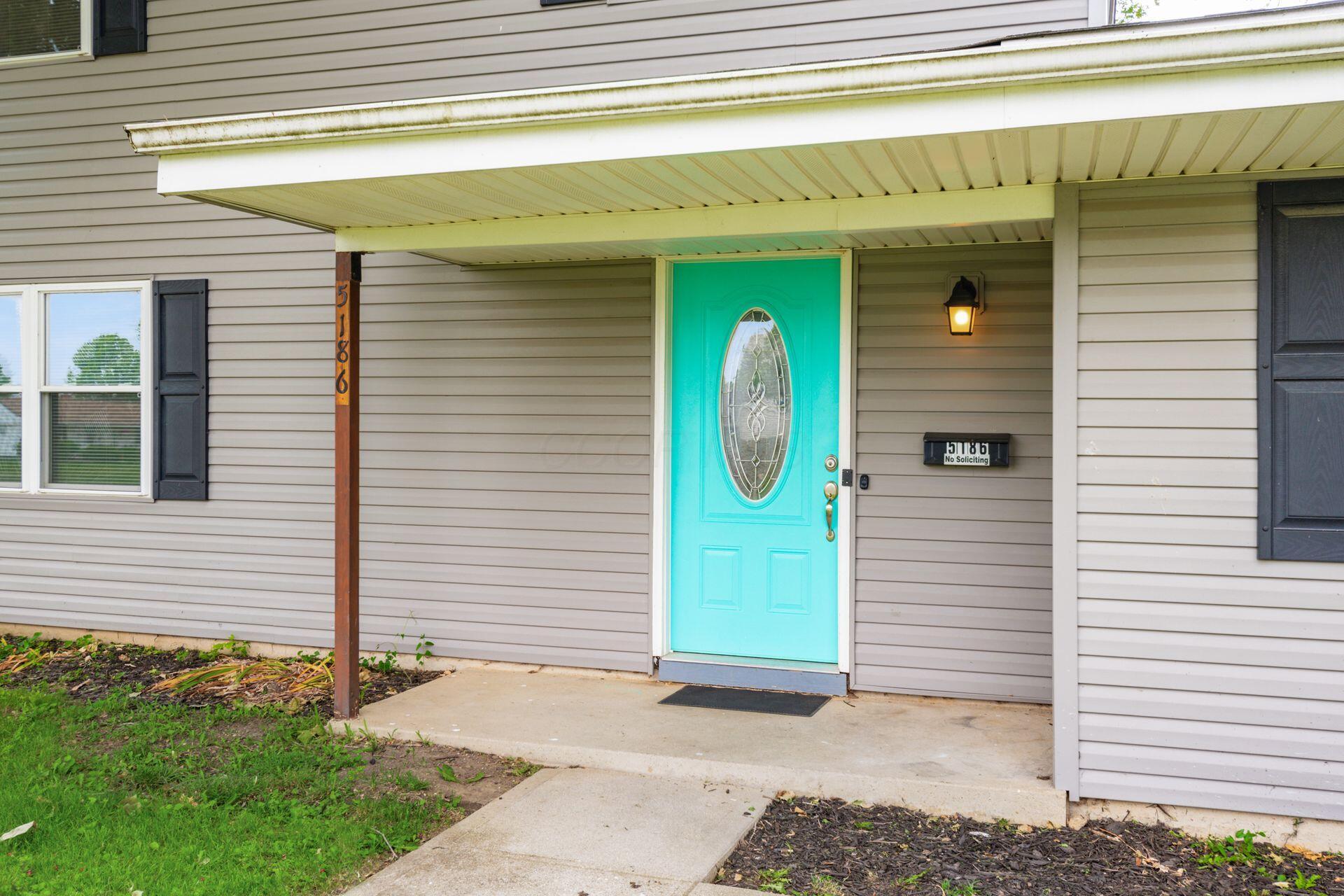 5186 Meadowbrook Drive Property Photo 3