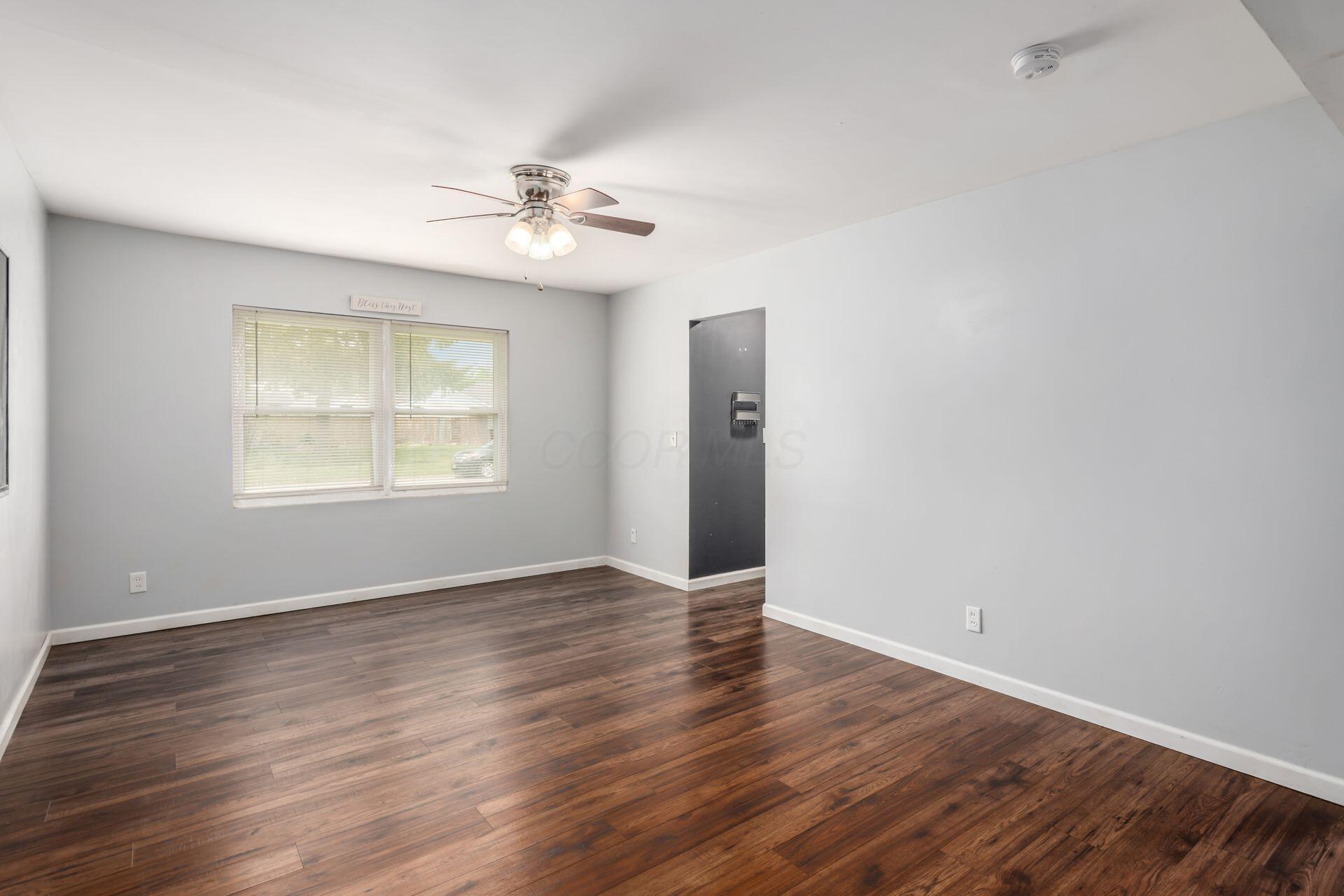 5186 Meadowbrook Drive Property Photo 8