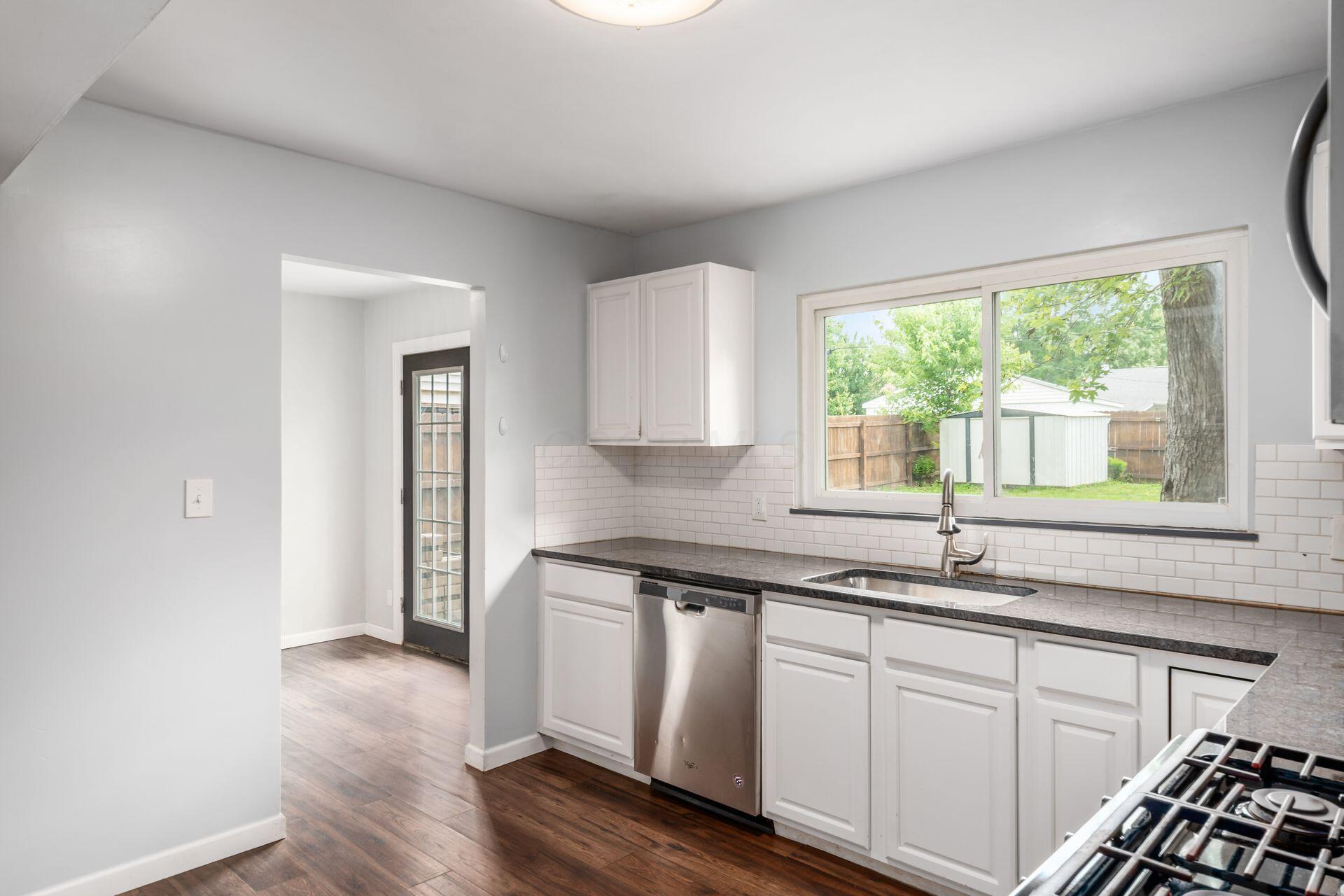 5186 Meadowbrook Drive Property Photo 14