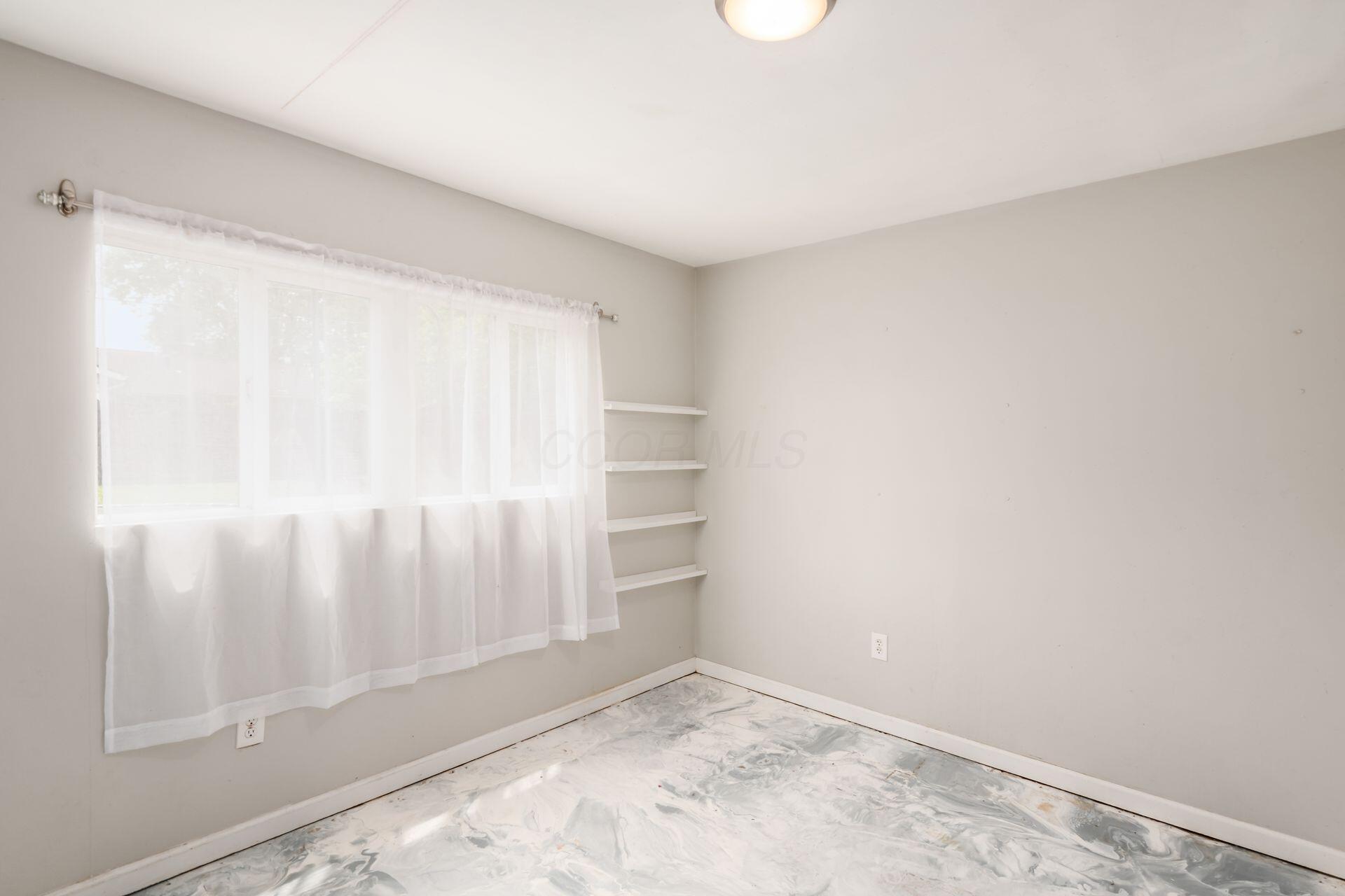 5186 Meadowbrook Drive Property Photo 18