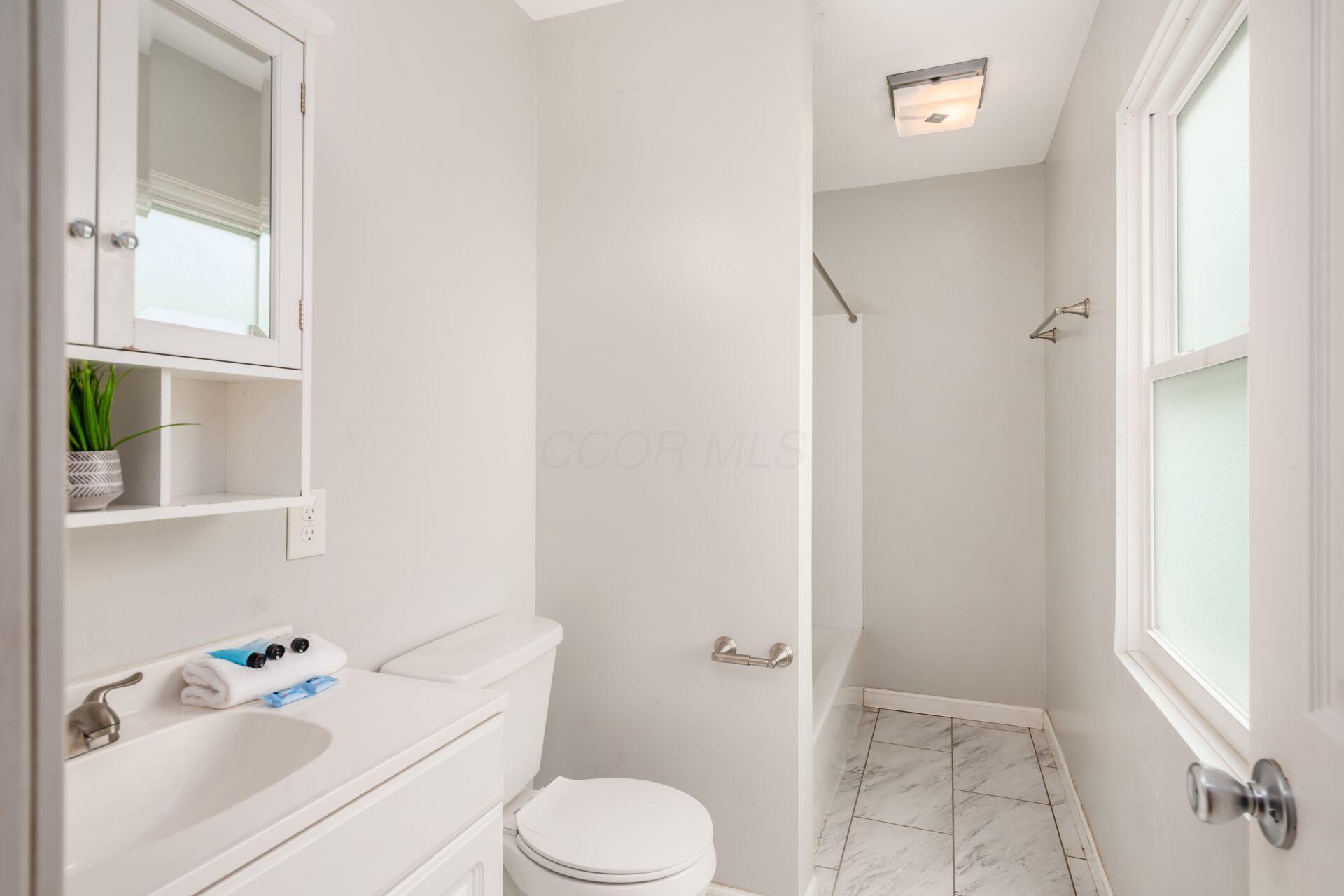 5186 Meadowbrook Drive Property Photo 20