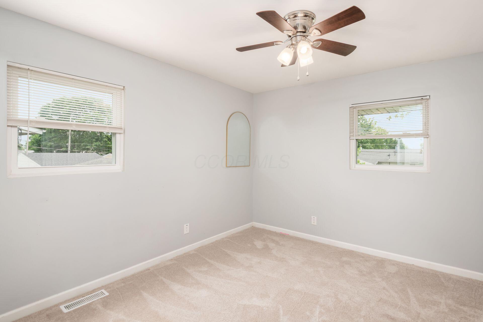 5186 Meadowbrook Drive Property Photo 25