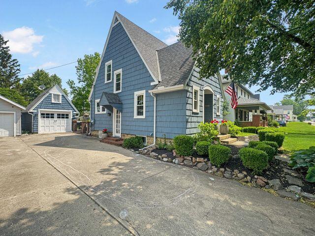 574 E Court Street Property Photo 6