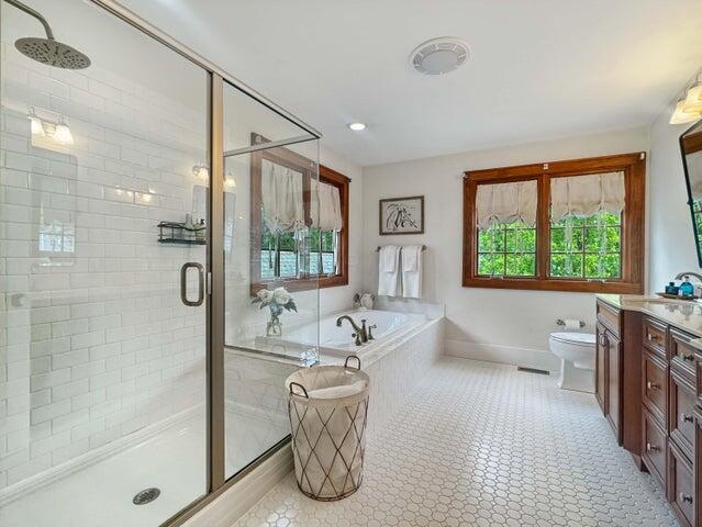 574 E Court Street Property Photo 52