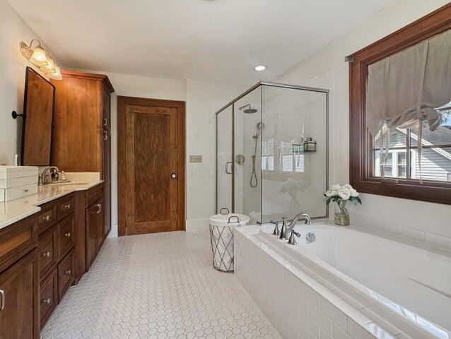 574 E Court Street Property Photo 55