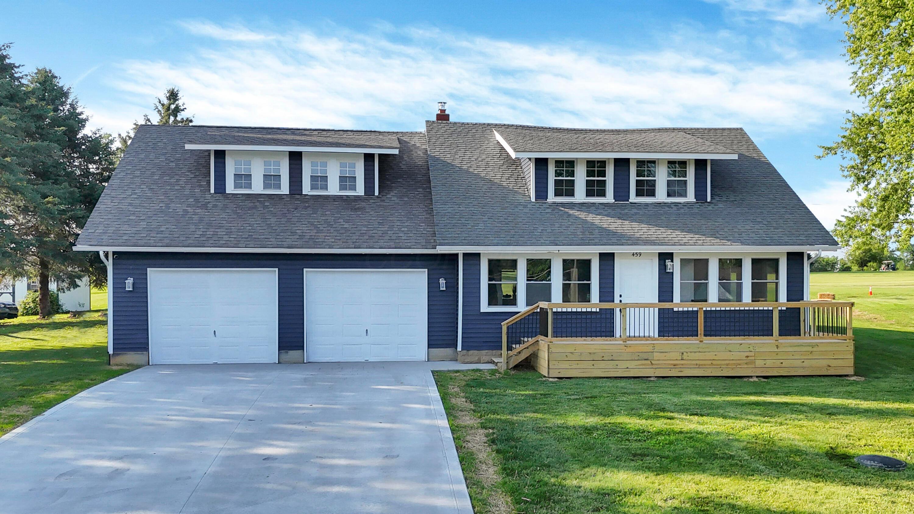 459 Lakeshore Drive E Property Photo 1