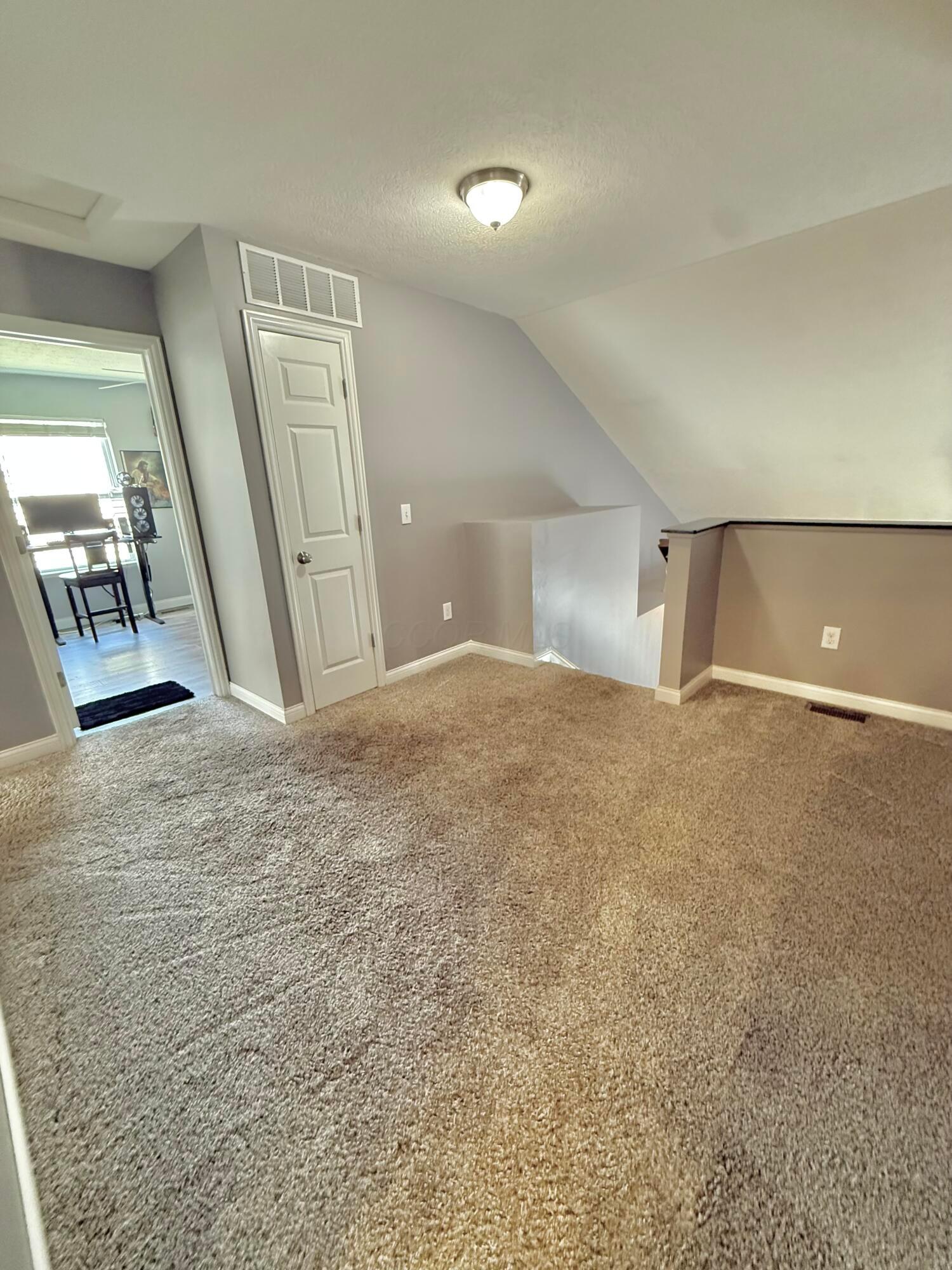 2210 Tournament Way Property Photo 5
