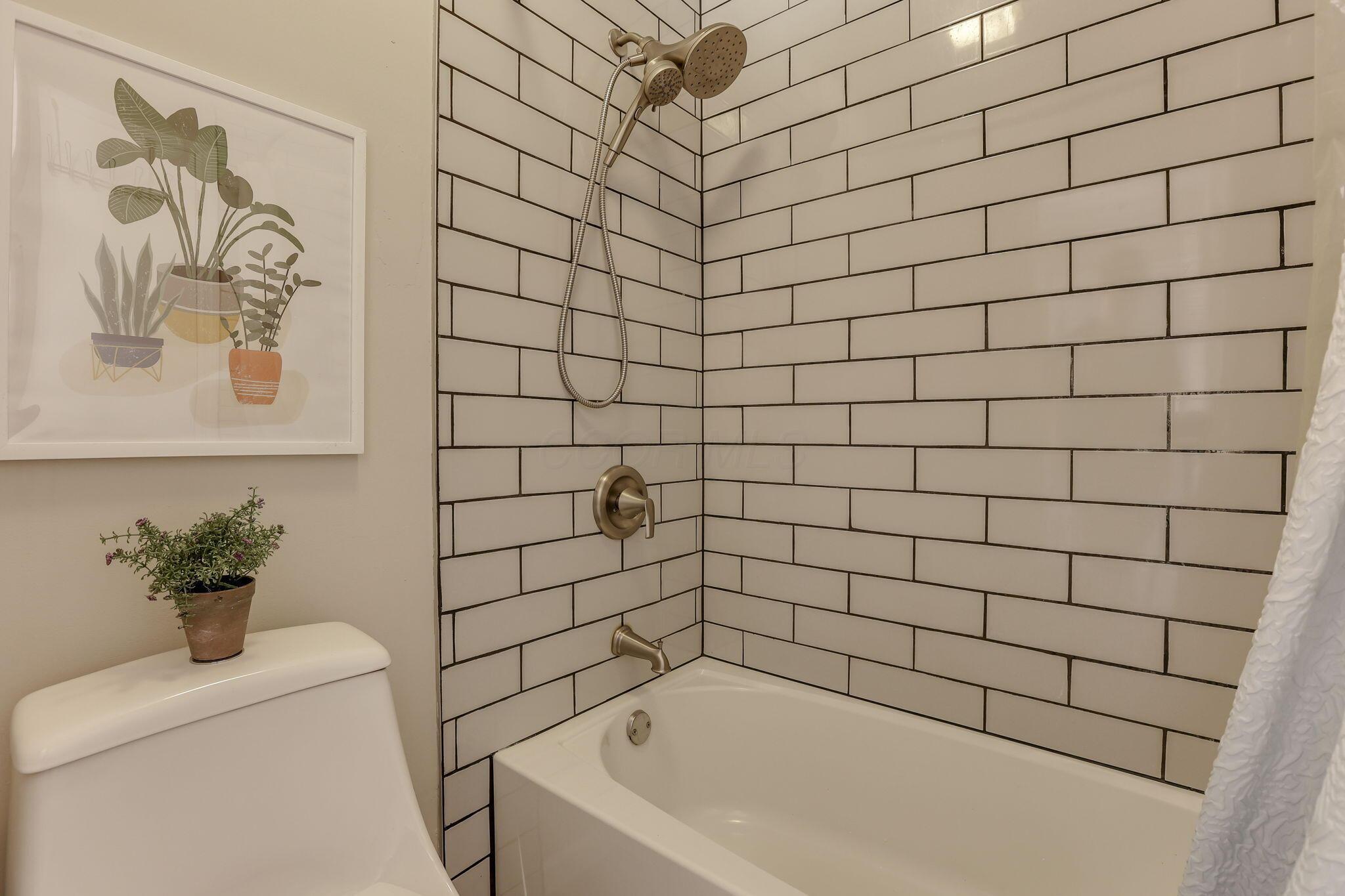 2356 Gavinley Way Property Photo 35