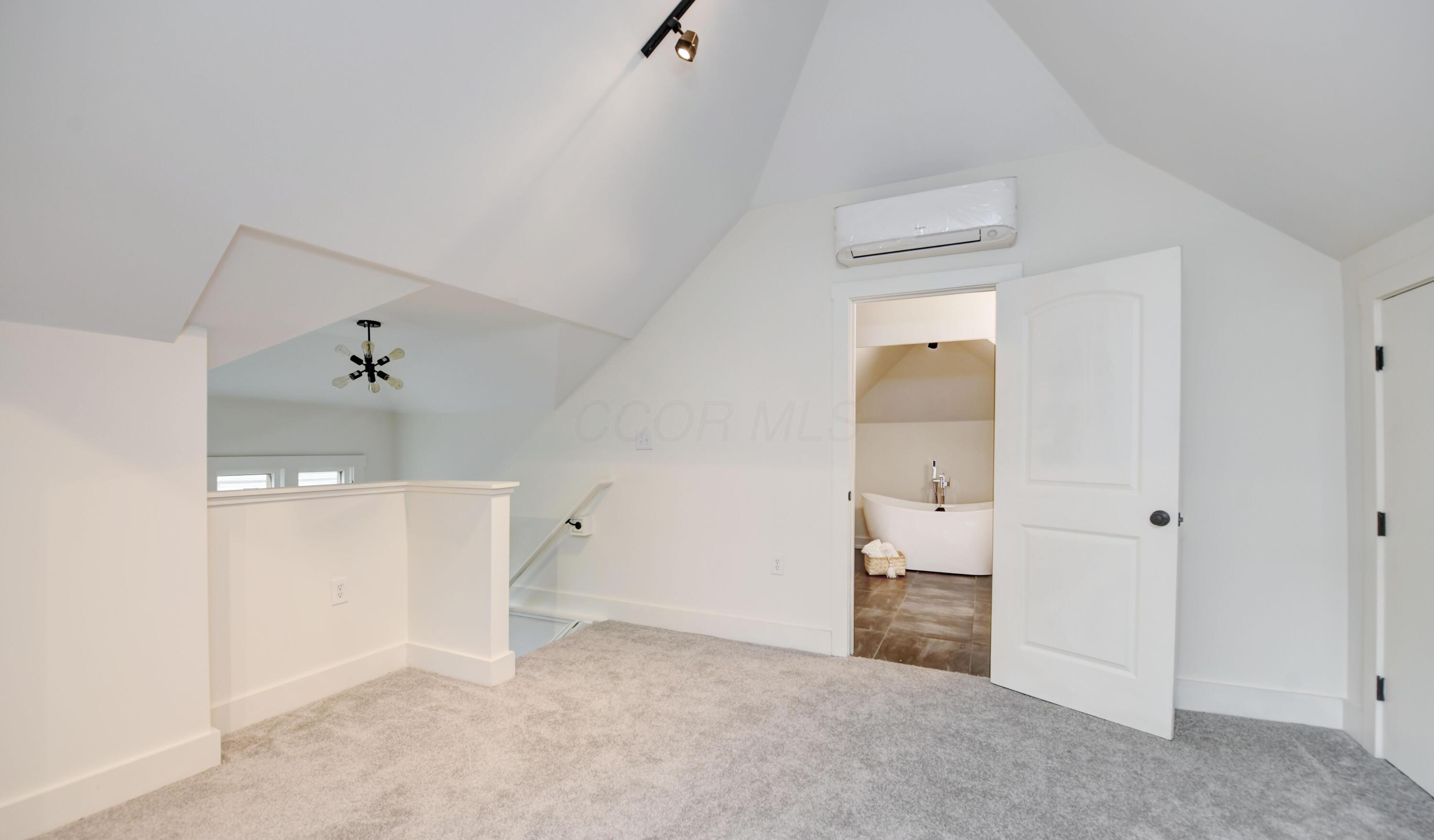 39 Auburn Avenue Property Photo 36