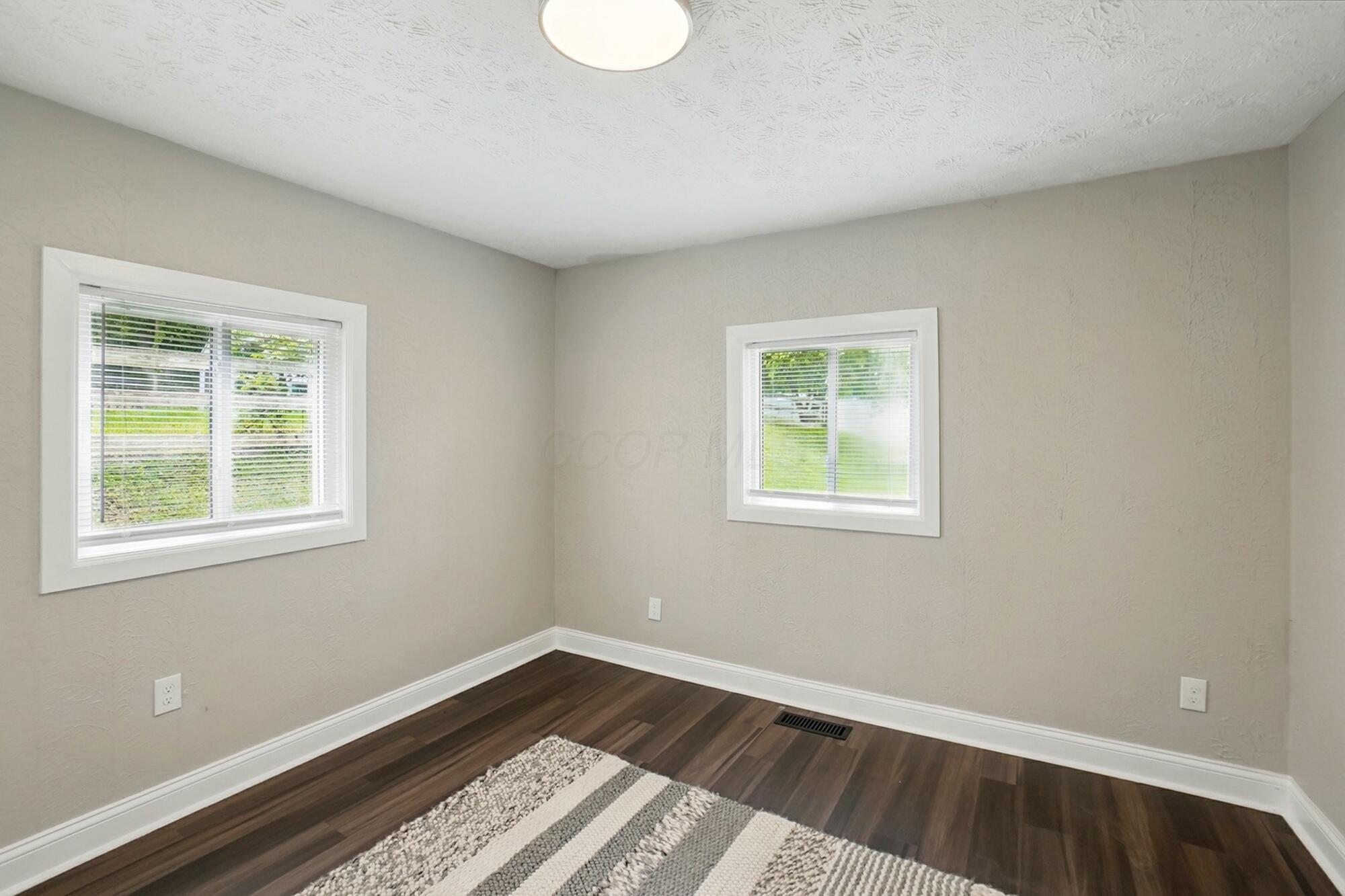 2718 Lagonda Avenue Property Photo 11