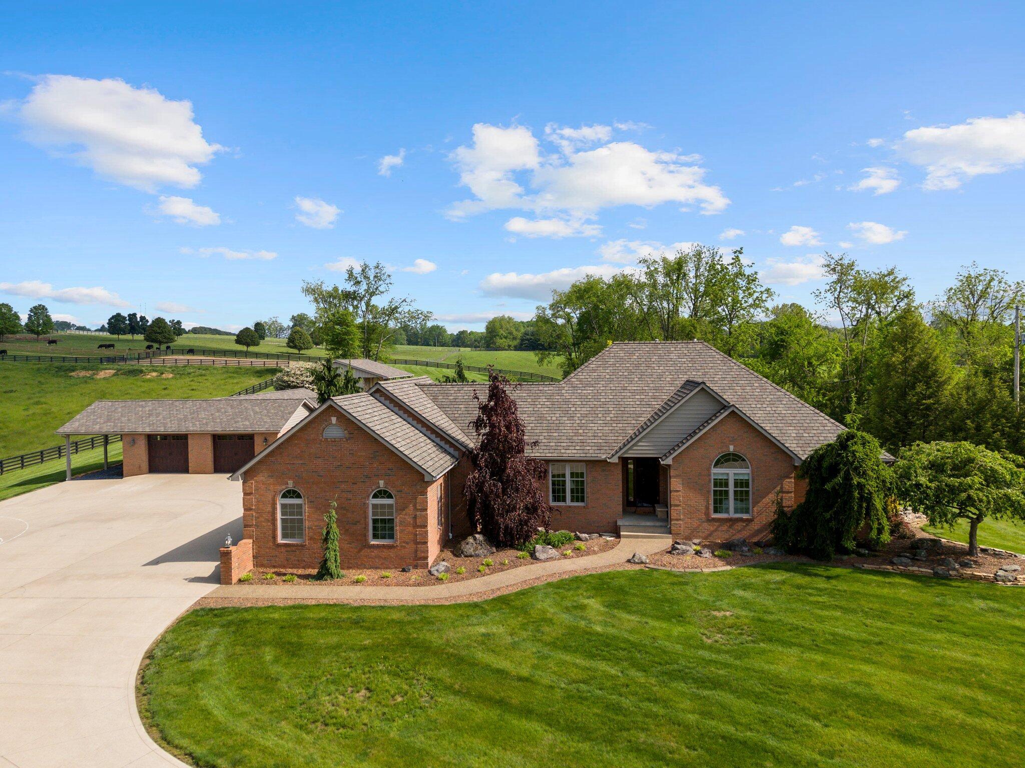 1095 Fairview Road Property Photo