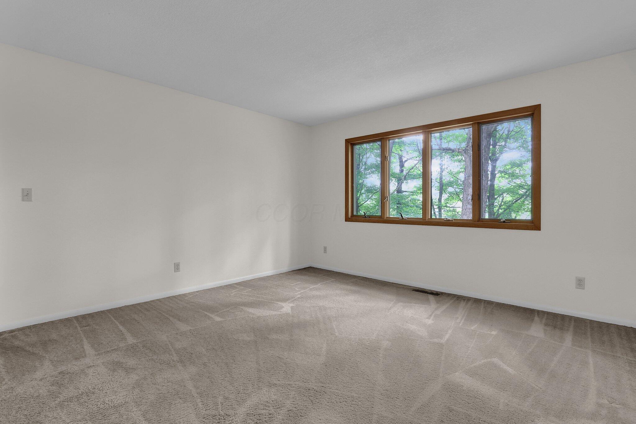 211 Pembroke Lane Property Photo 26
