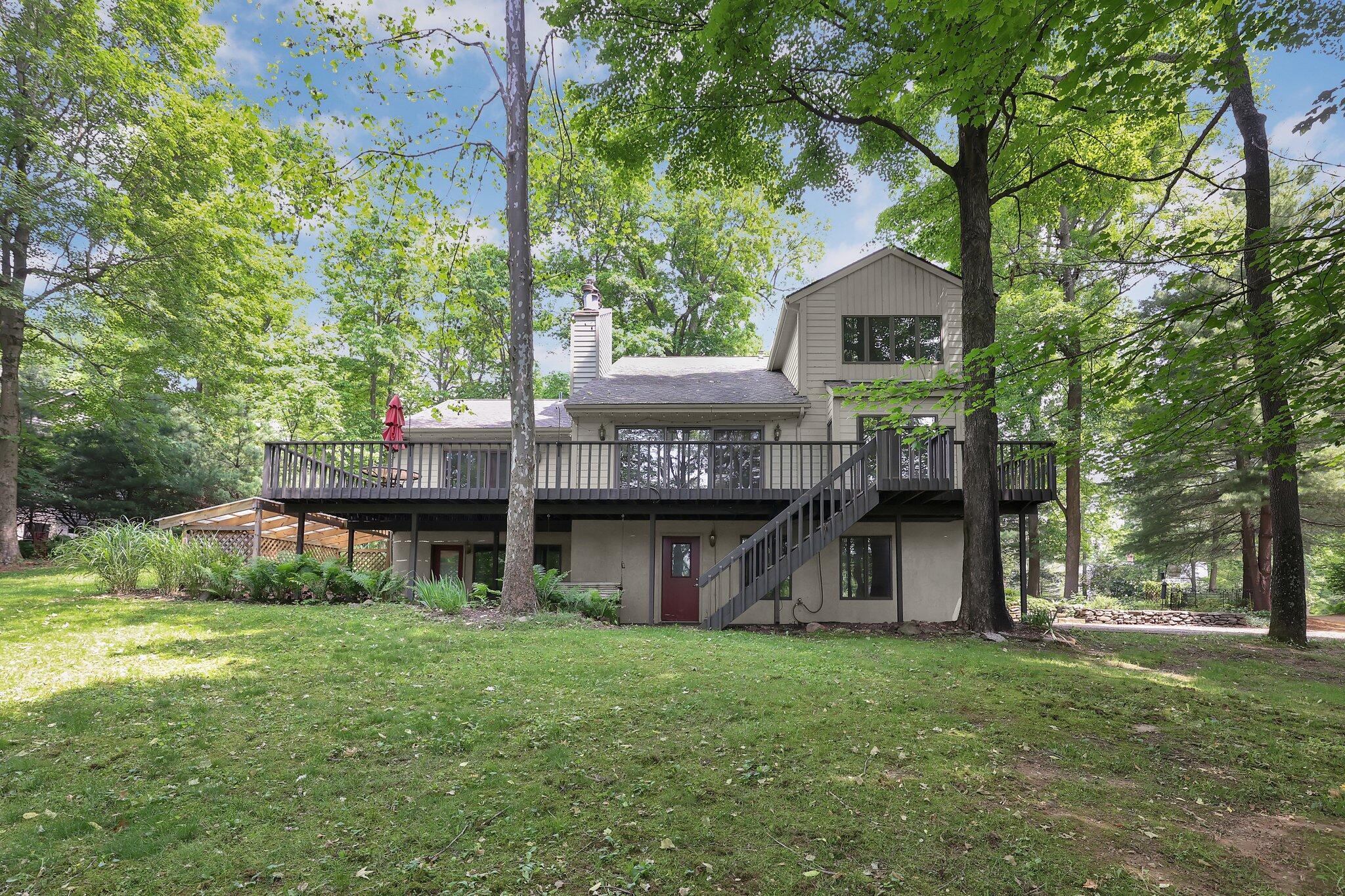 211 Pembroke Lane Property Photo 40