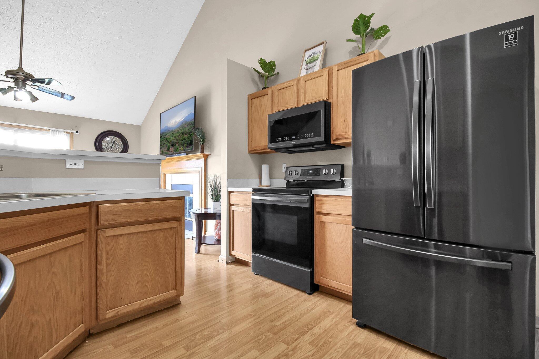 9235 Ridgeline Drive Property Photo 6
