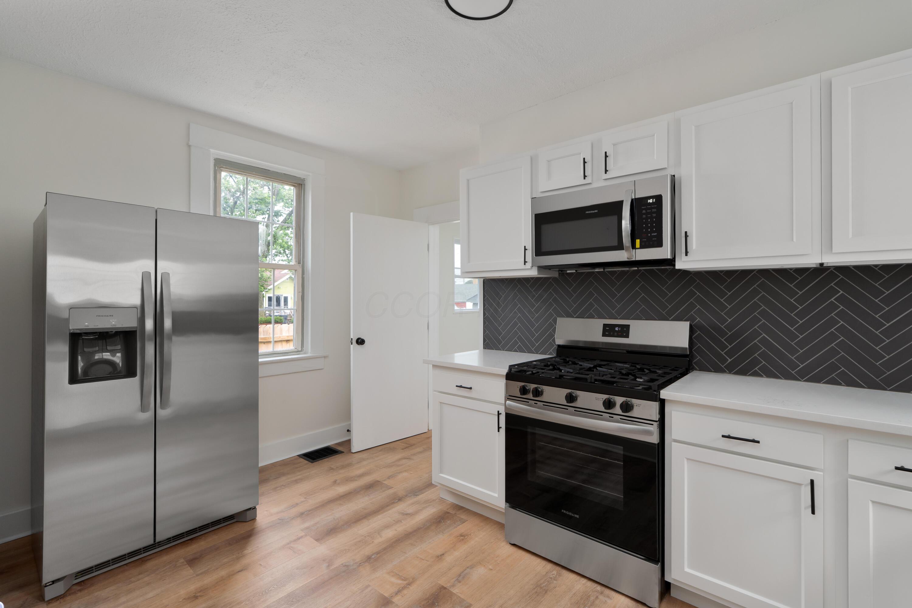 490 E Mithoff Street Property Photo 13