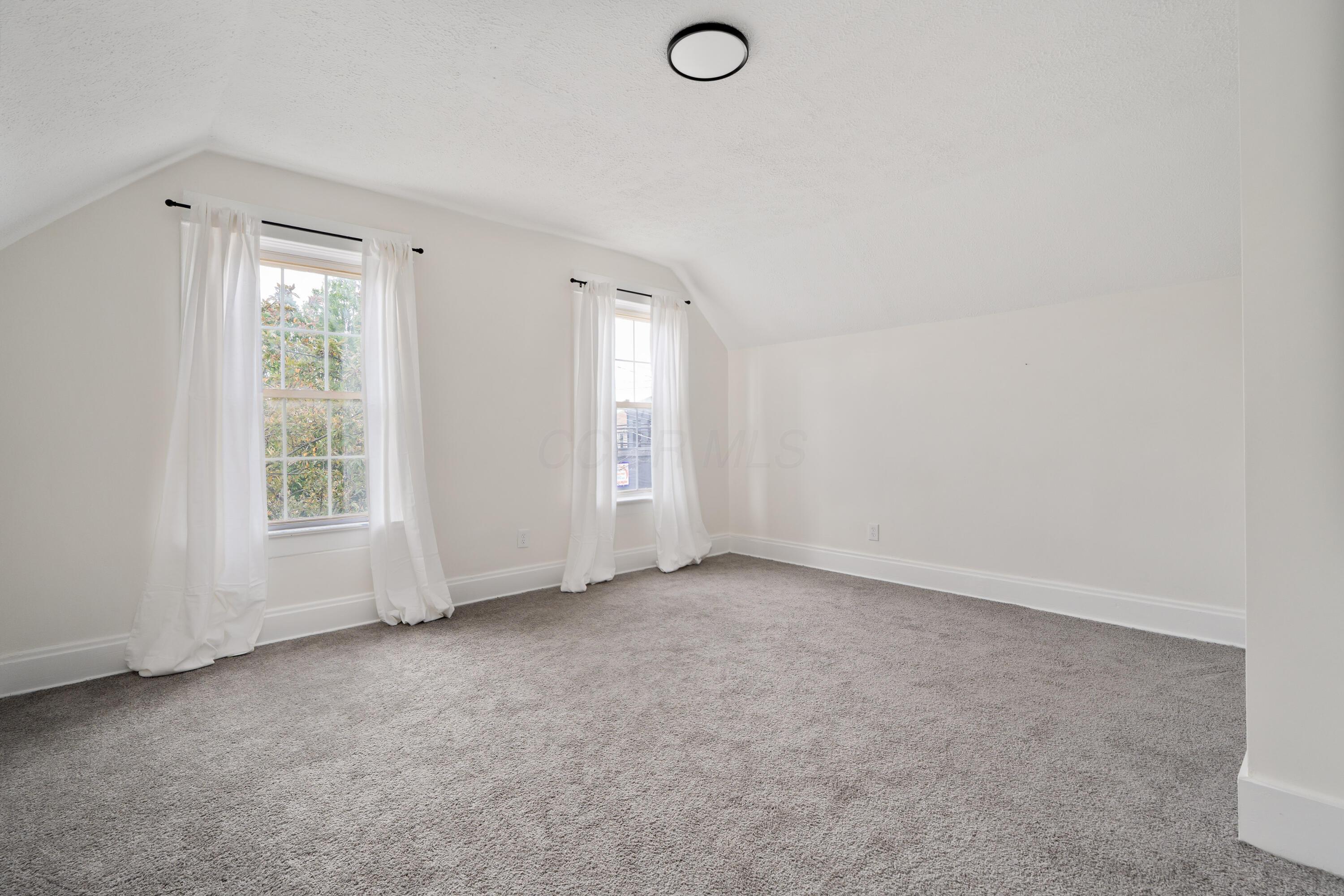 490 E Mithoff Street Property Photo 17