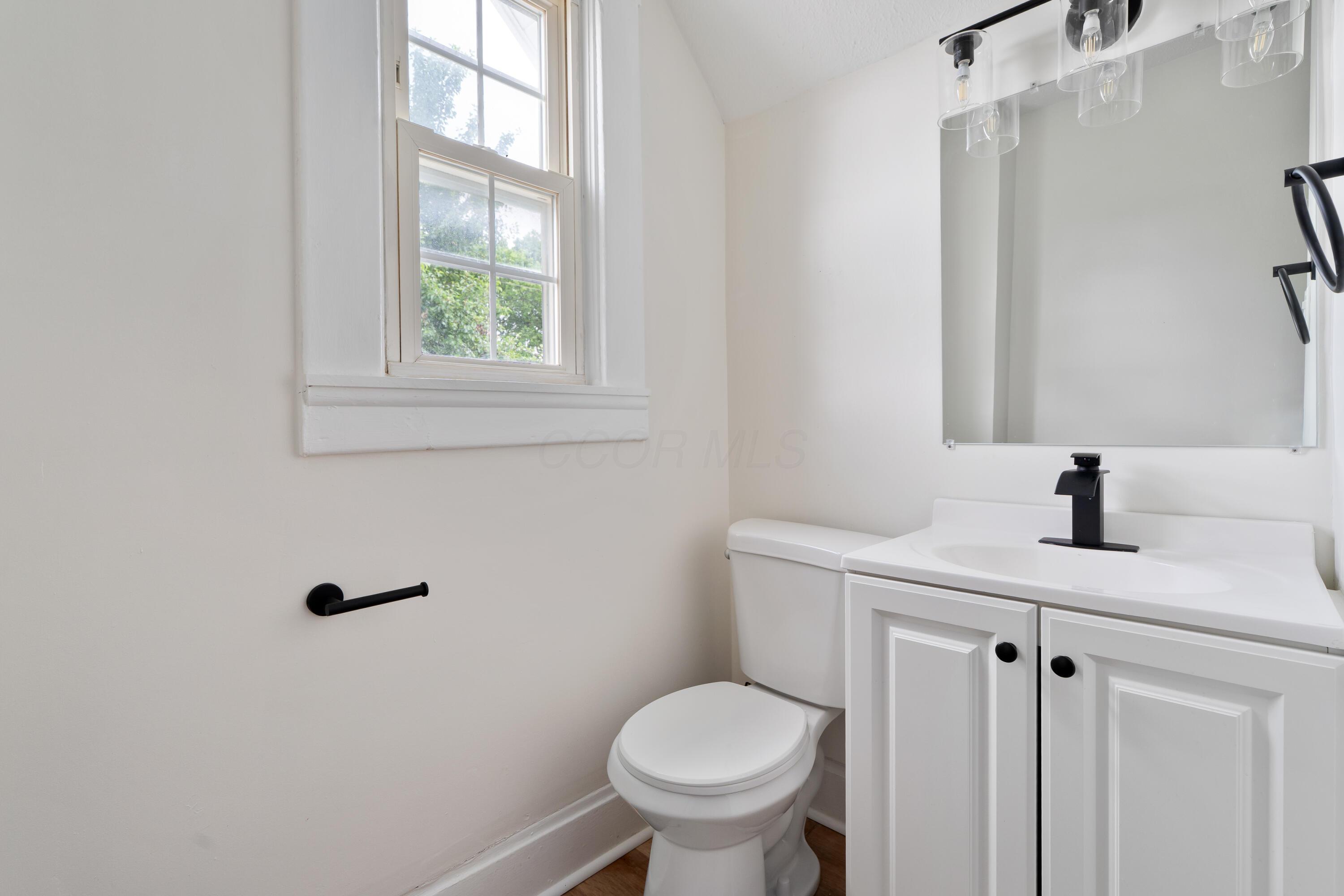 490 E Mithoff Street Property Photo 26