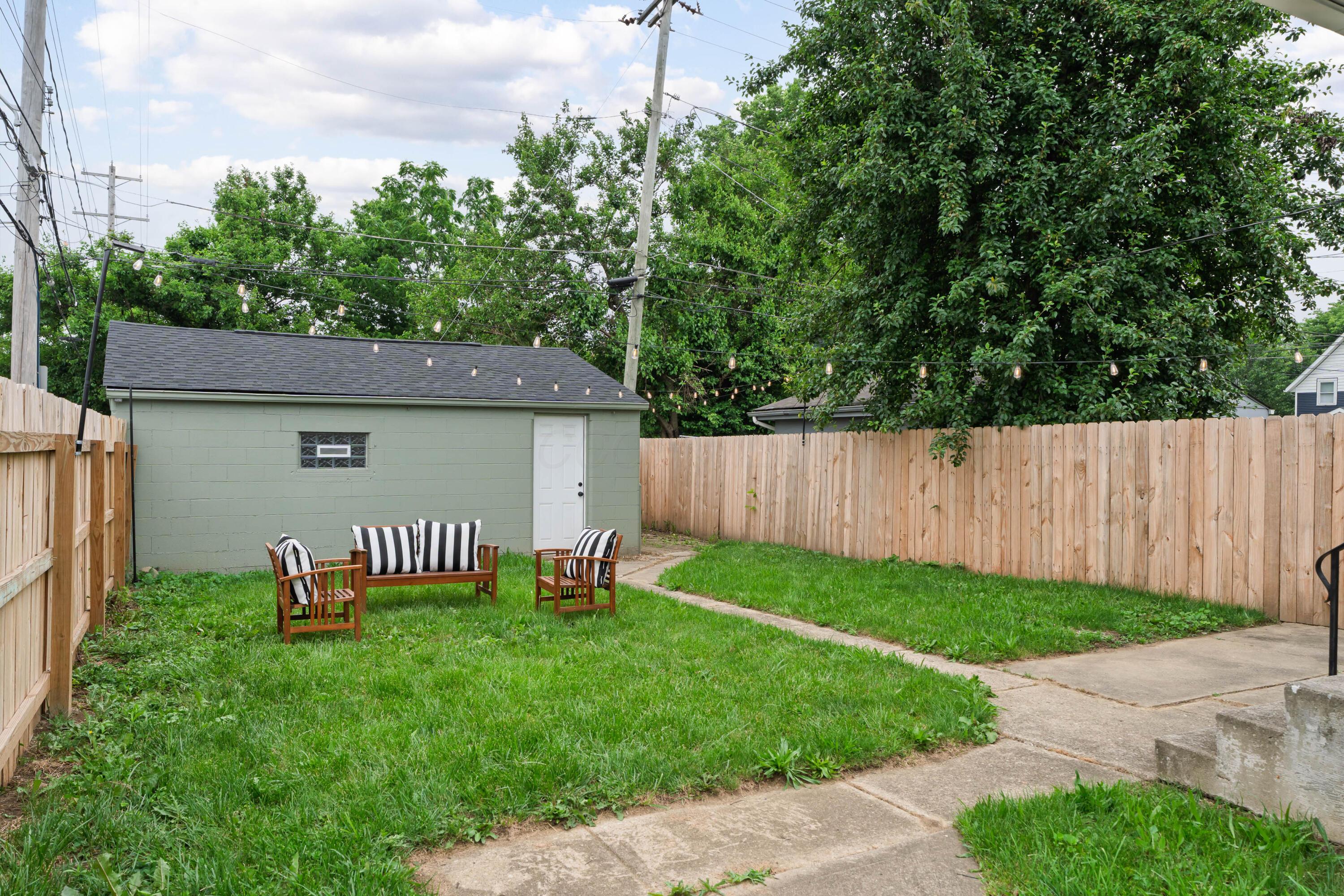 490 E Mithoff Street Property Photo 29