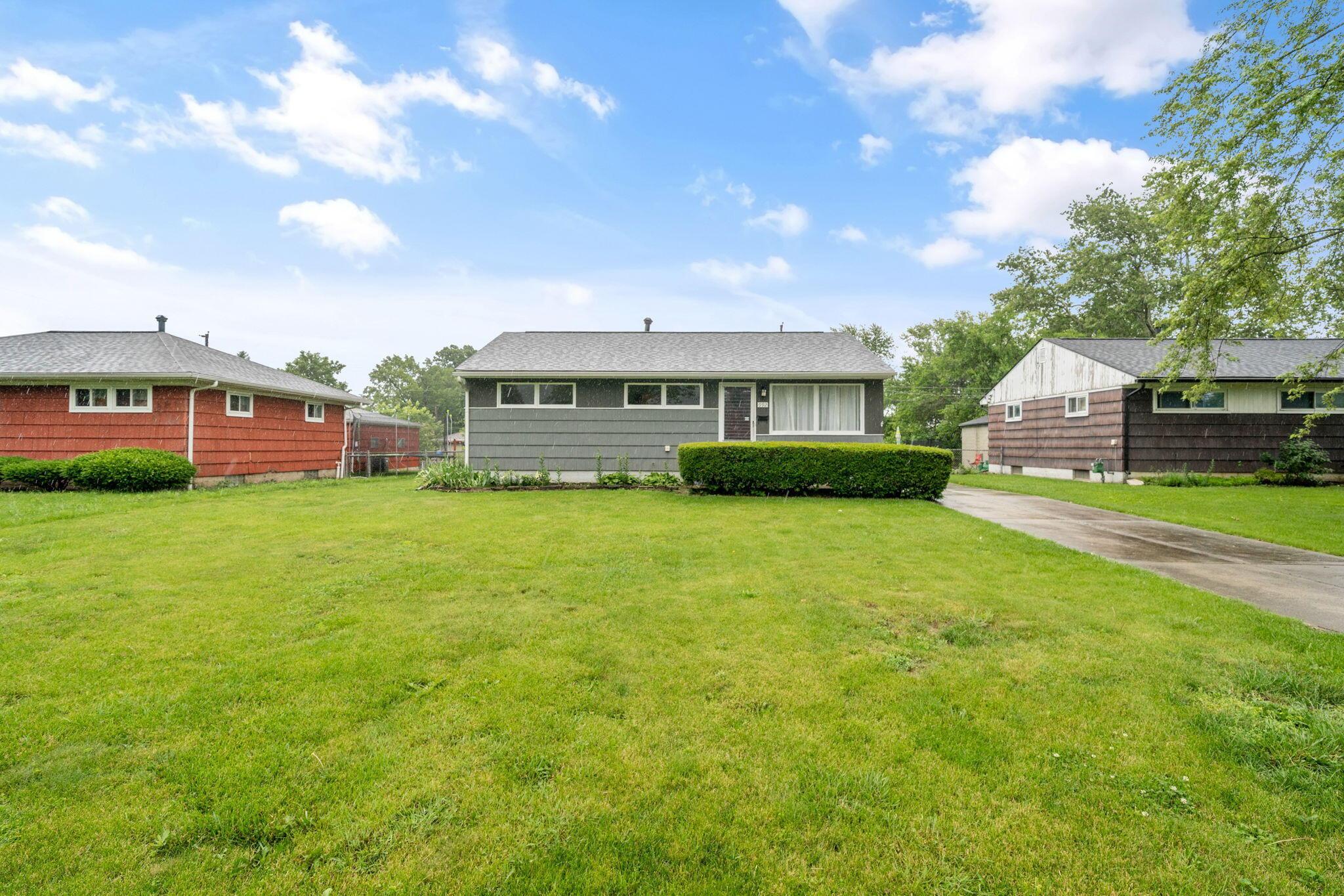 992 S Hague Avenue Property Photo 3