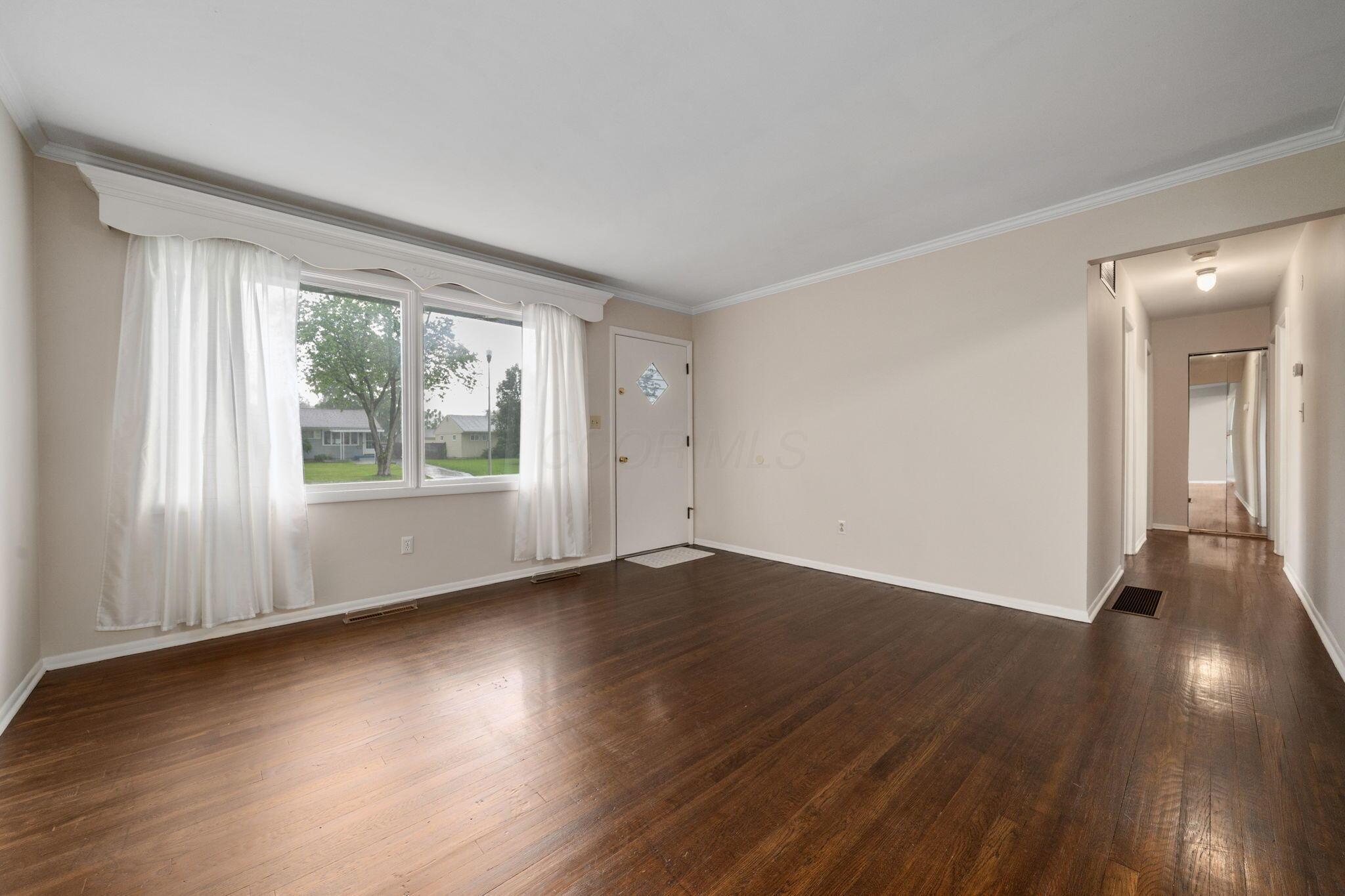 992 S Hague Avenue Property Photo 11