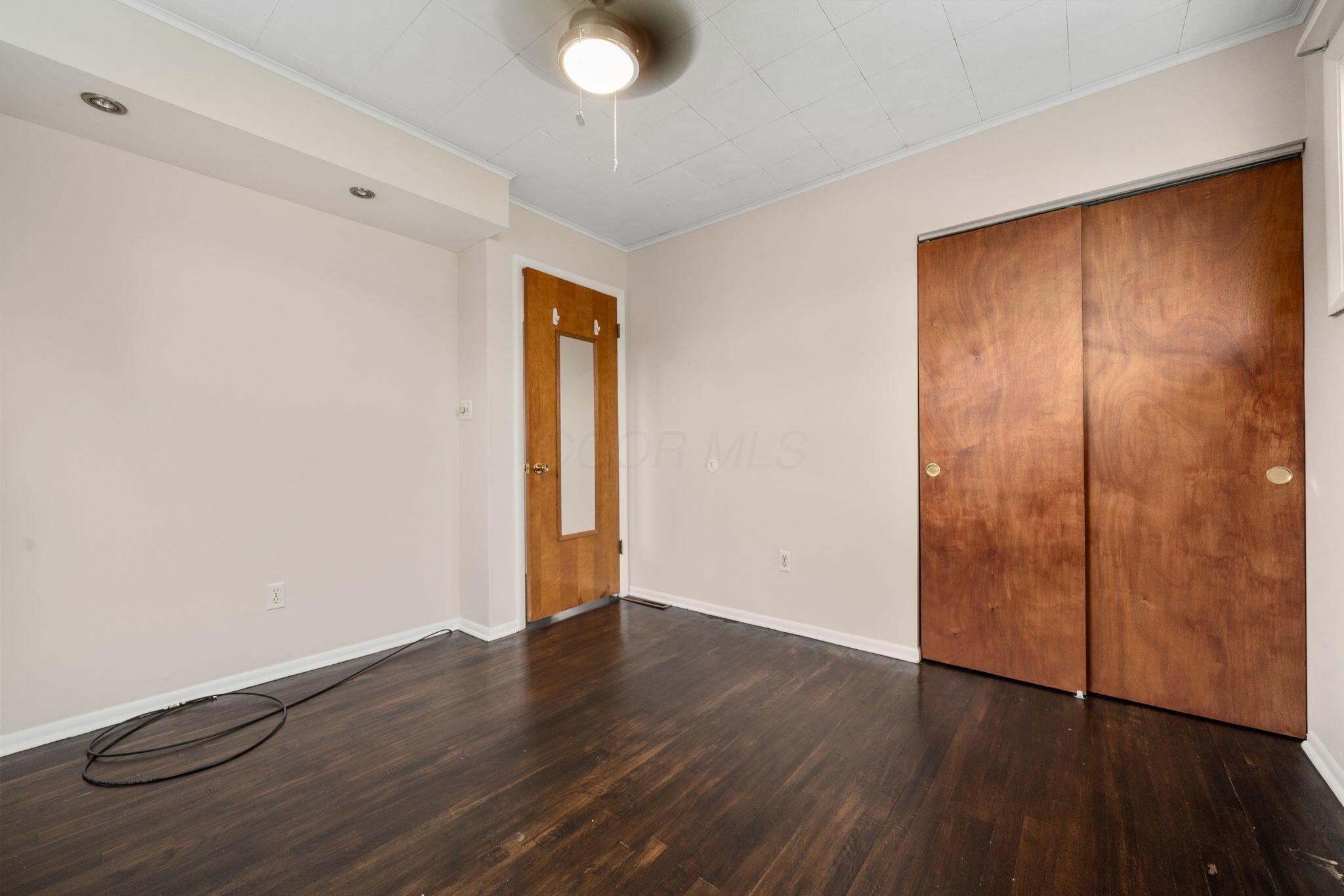 992 S Hague Avenue Property Photo 22
