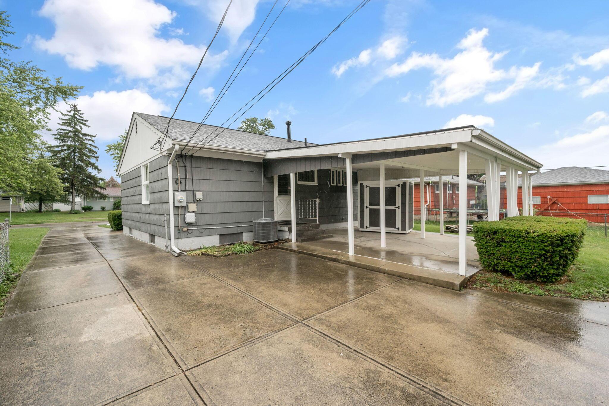 992 S Hague Avenue Property Photo 33