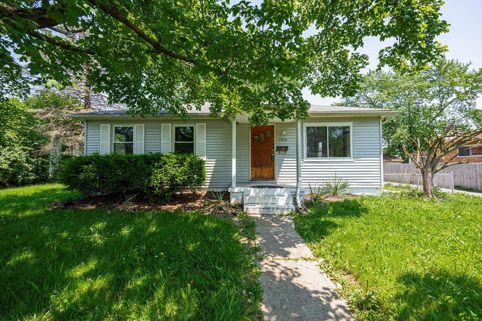 1900 S Champion Avenue Property Photo 2