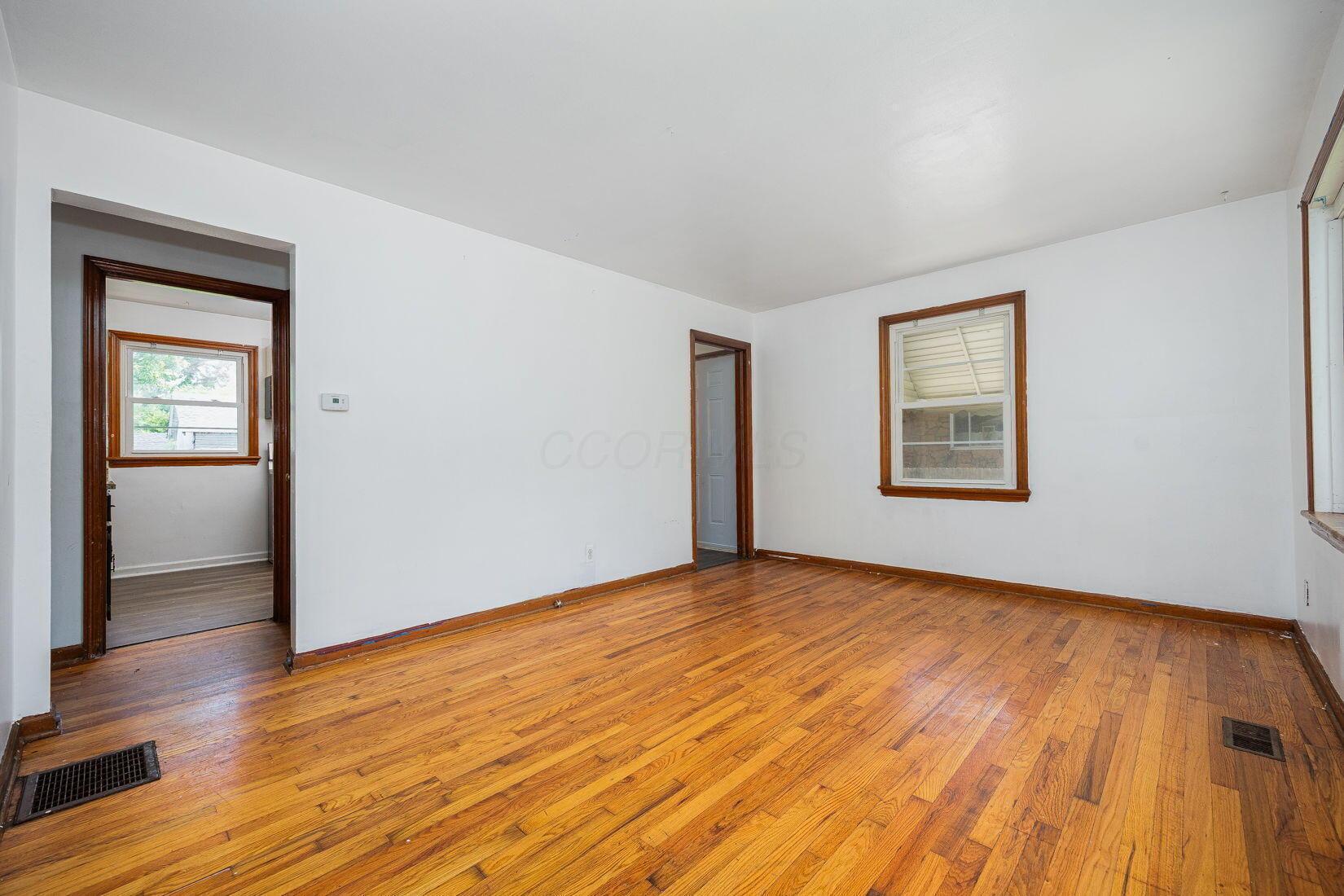 1900 S Champion Avenue Property Photo 5