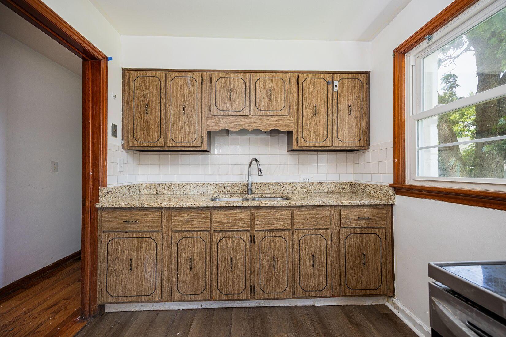 1900 S Champion Avenue Property Photo 7
