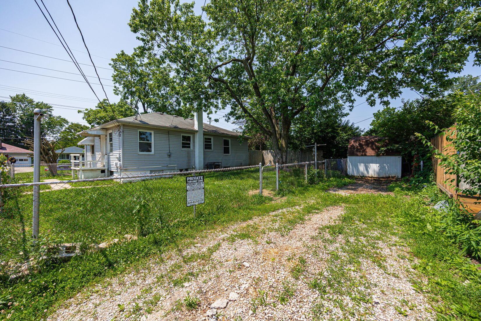 1900 S Champion Avenue Property Photo 18