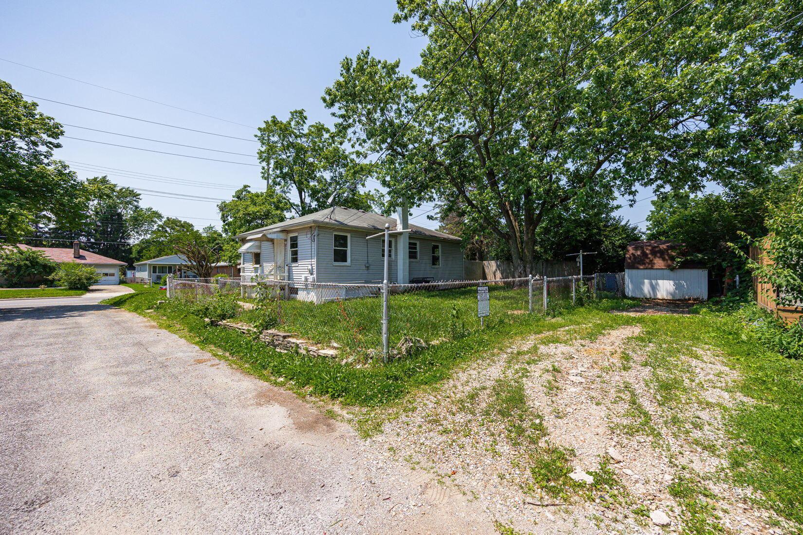 1900 S Champion Avenue Property Photo 19